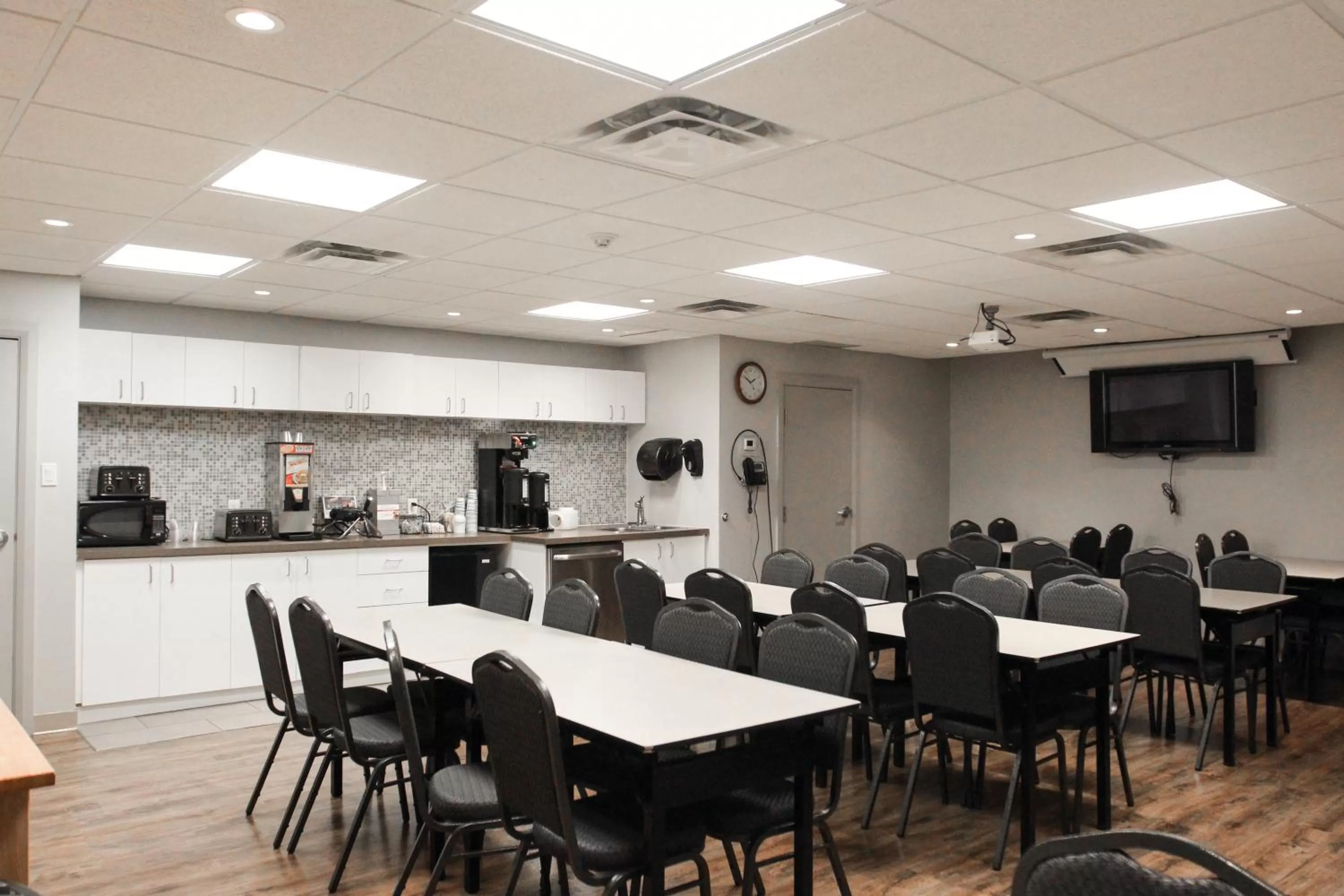 Meeting/conference room in WelcomINNS Ottawa