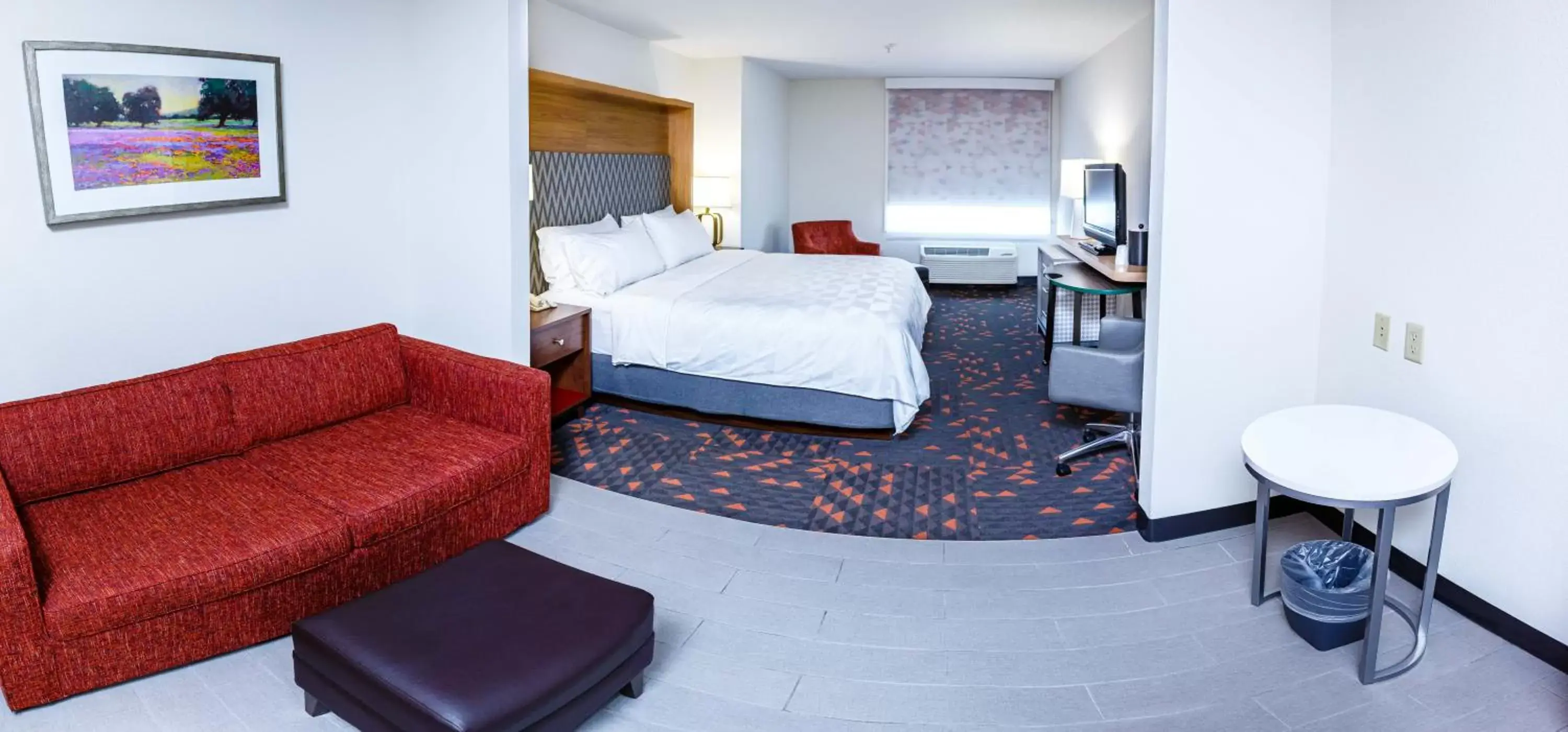 King Suite in Holiday Inn Statesboro-University Area, an IHG Hotel King Suite in Holiday Inn Statesboro-University Area, an IHG Hotel