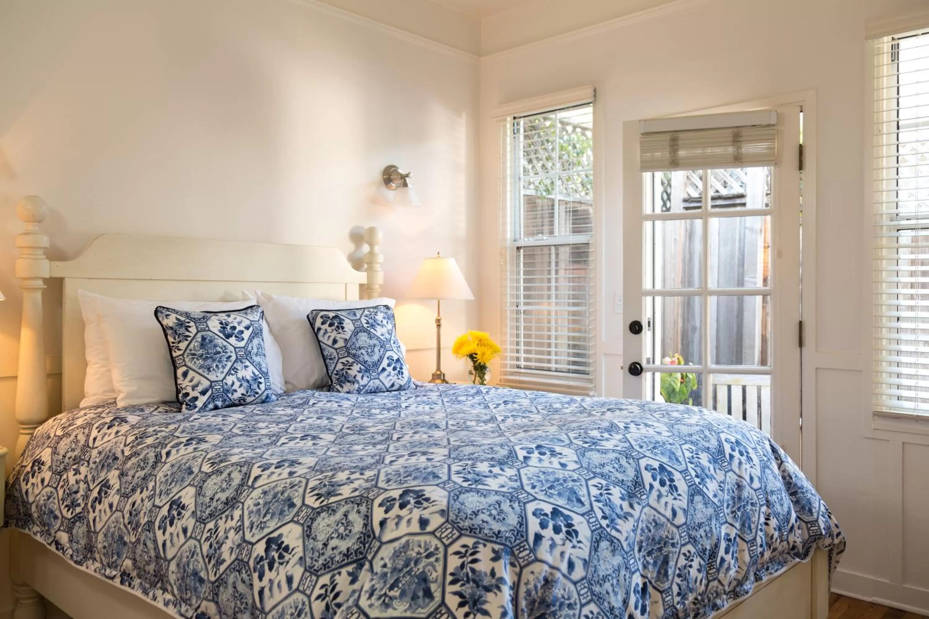 Bedroom, Bed in Cheshire Cat Inn & Cottages