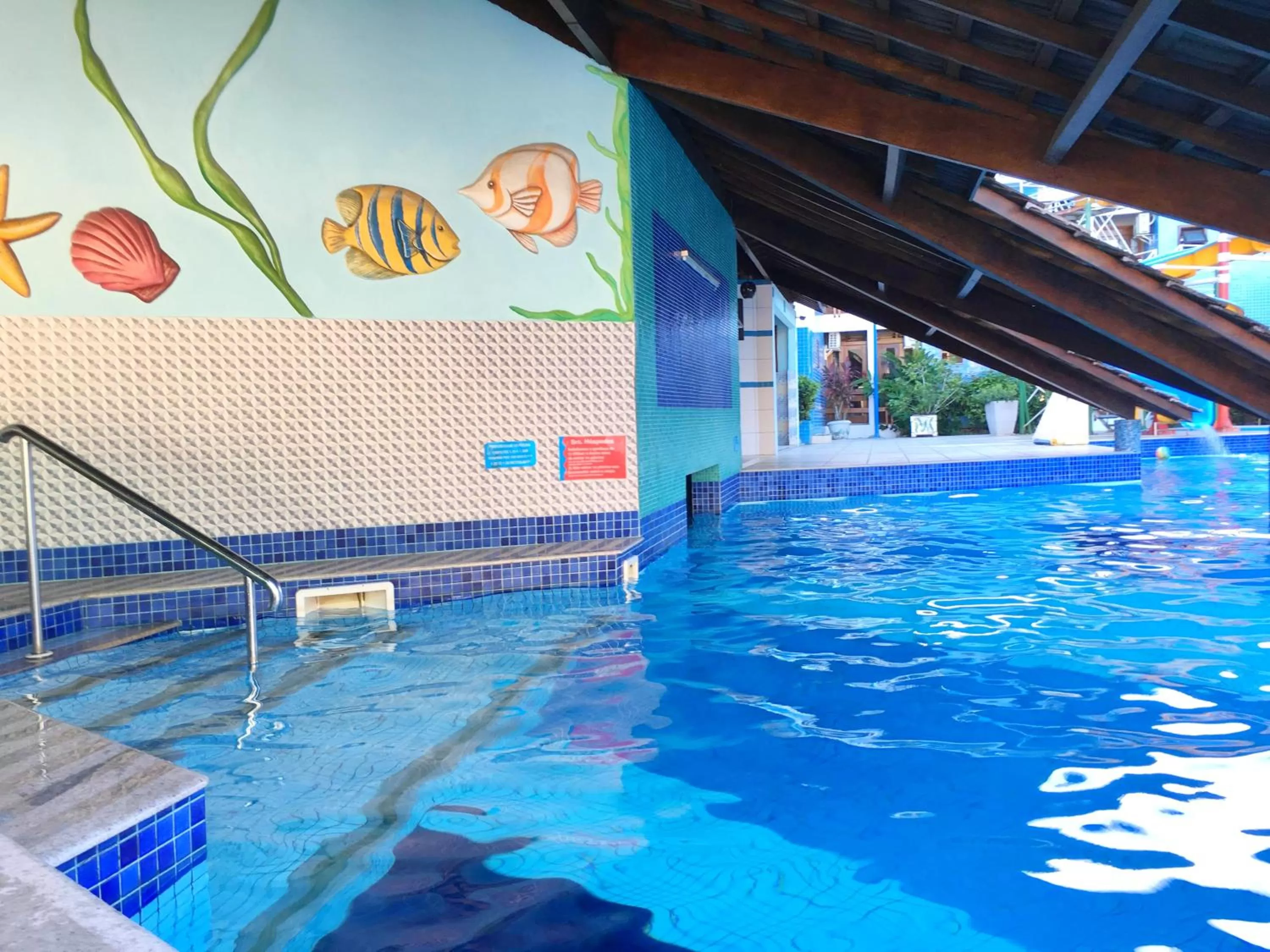 Swimming pool in Brisa da Praia Park Hotel