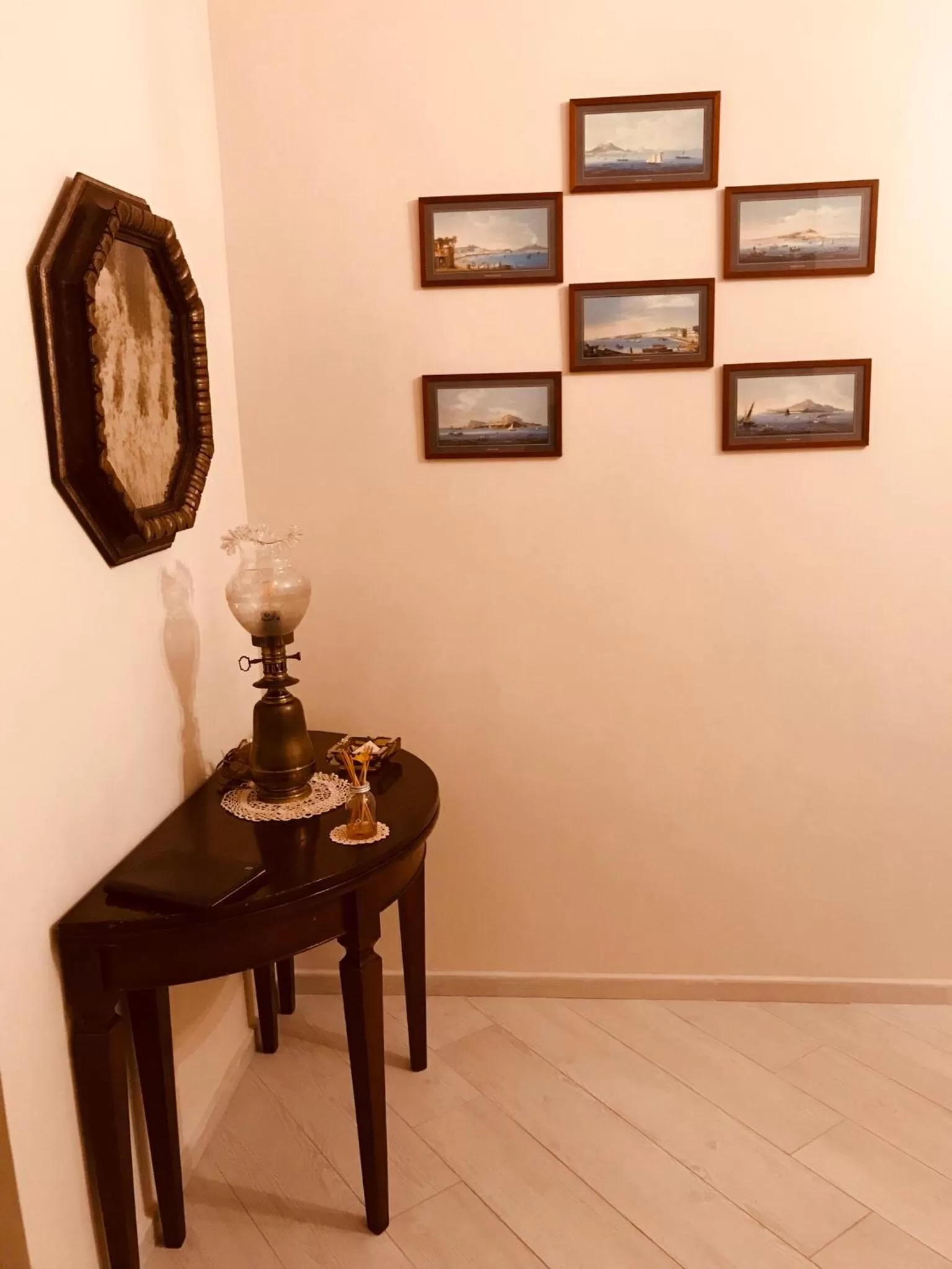 Decorative detail in Domus Borbonica