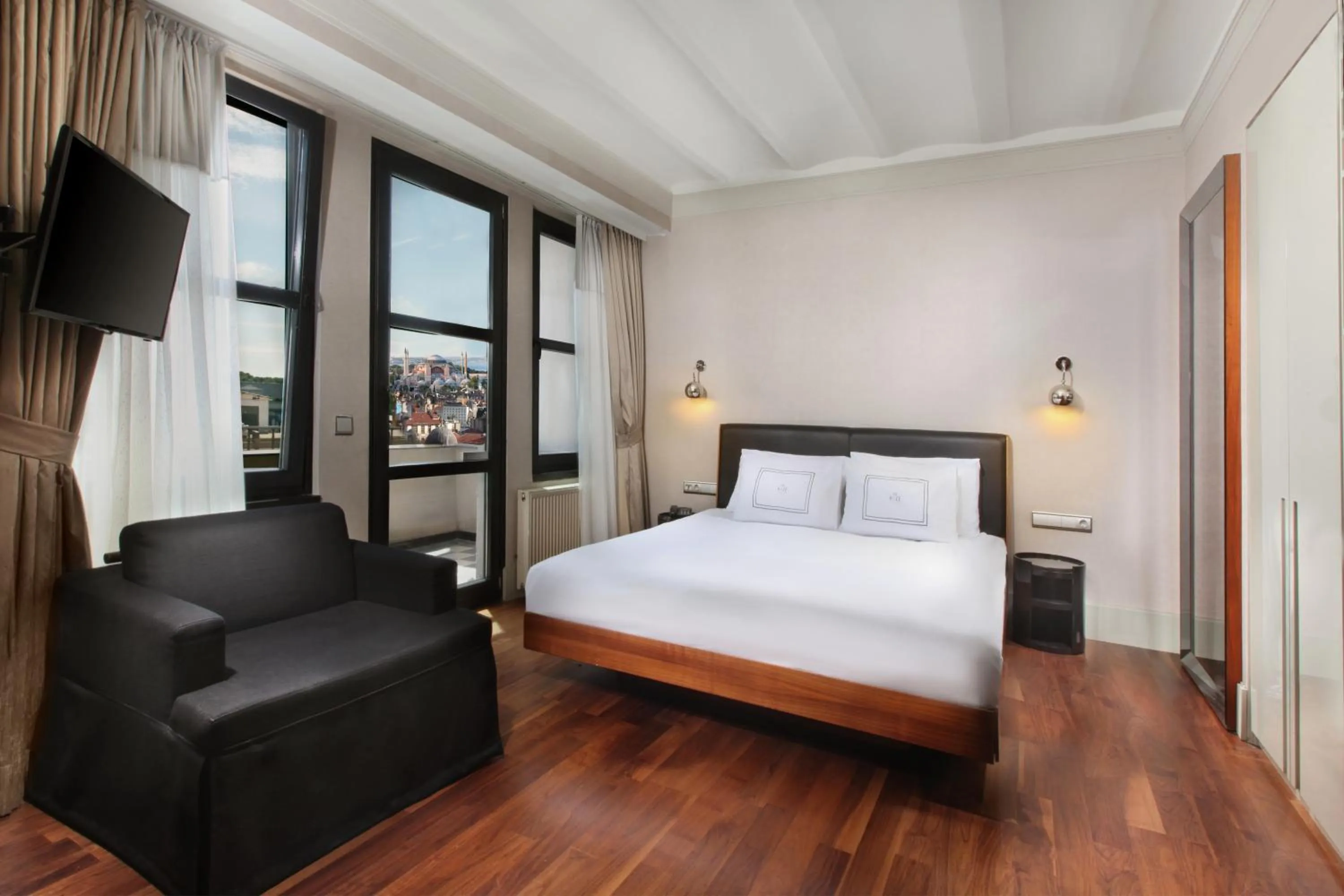 Photo of the whole room, Bed in The Haze Karaköy