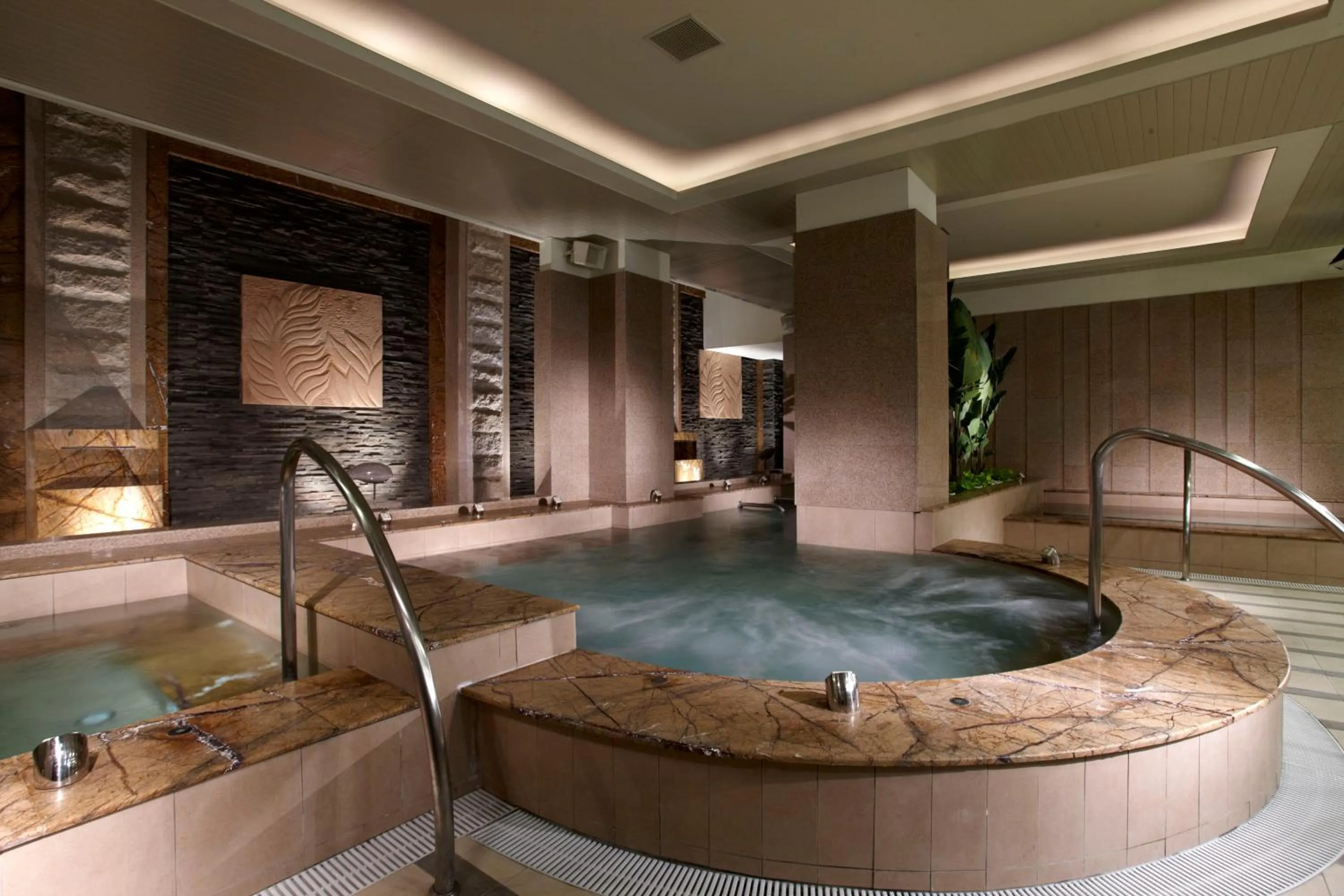 Spa and wellness centre/facilities in E-DA Royal Hotel