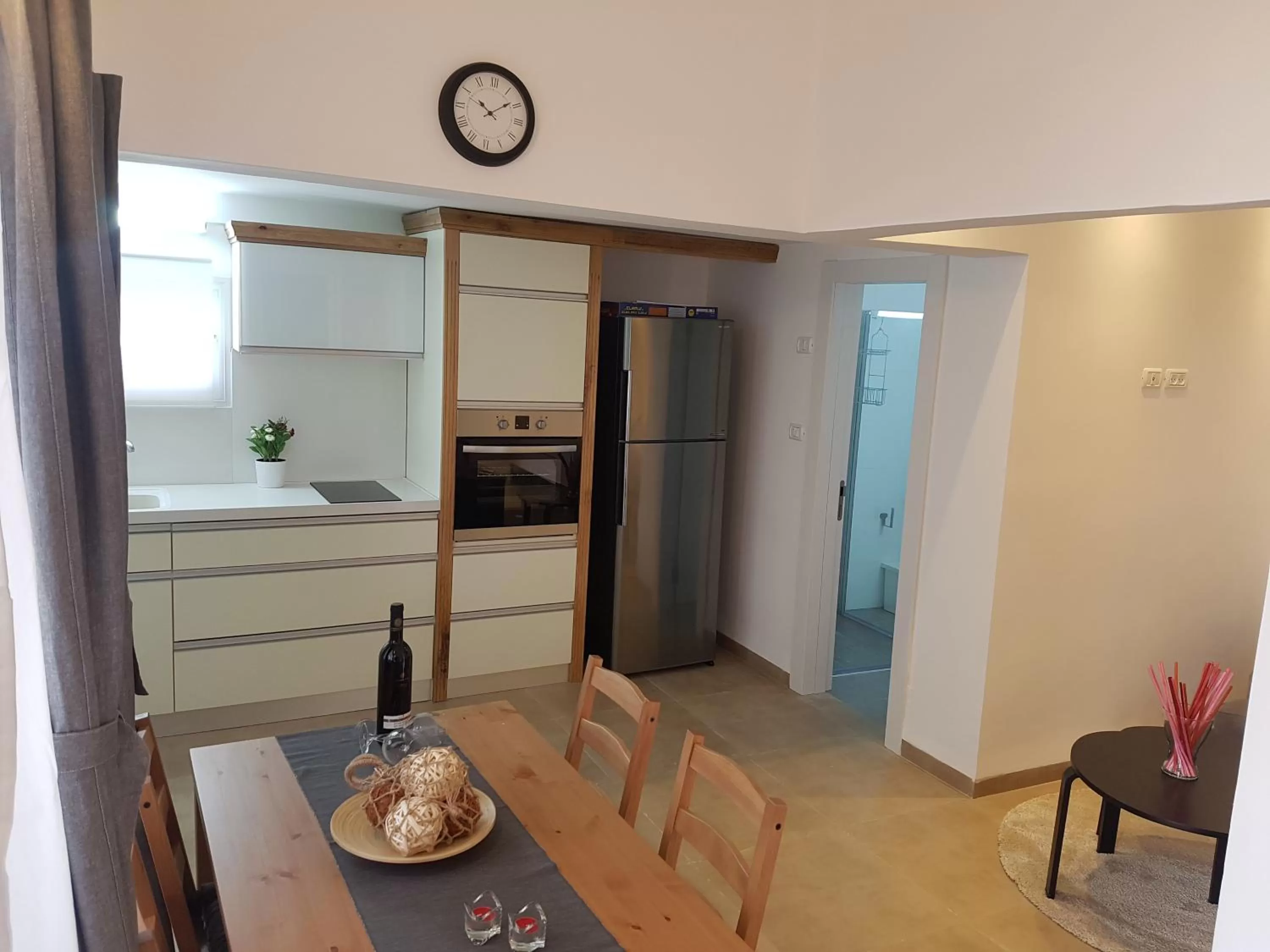 Kitchen or kitchenette in אבני החושן- Avnei Hoshen