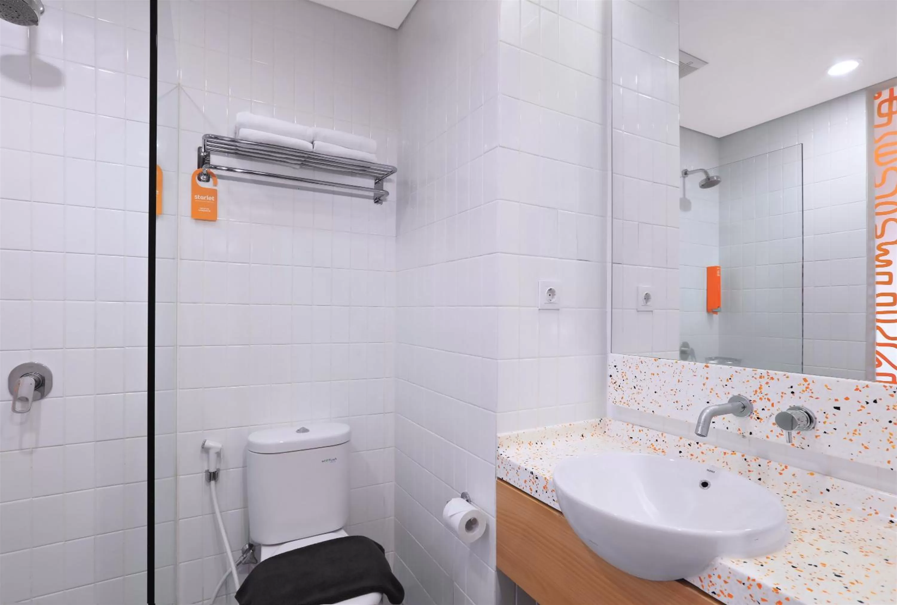 Bathroom in Starlet Hotel BSD City