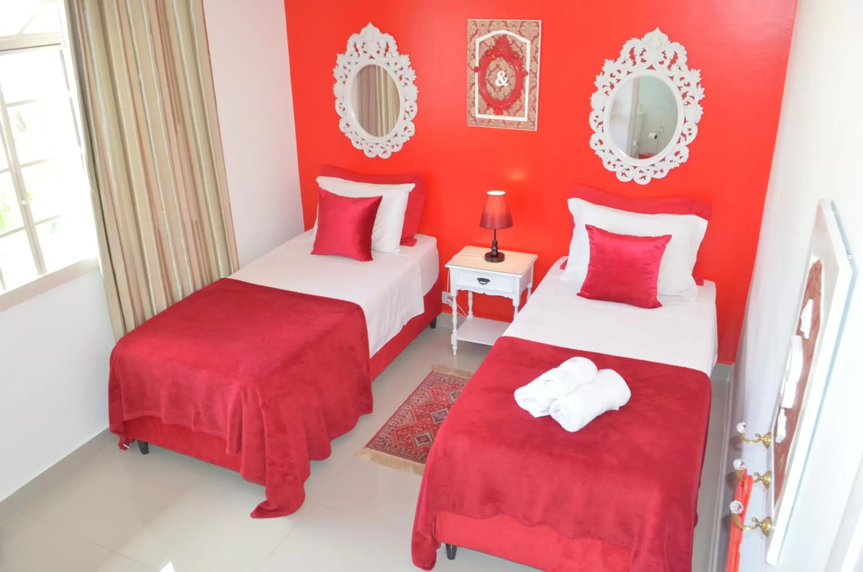 Twin Room with Pool View in La Maison Brasiliana B&B Twin Room with Pool View in La Maison Brasiliana B&B