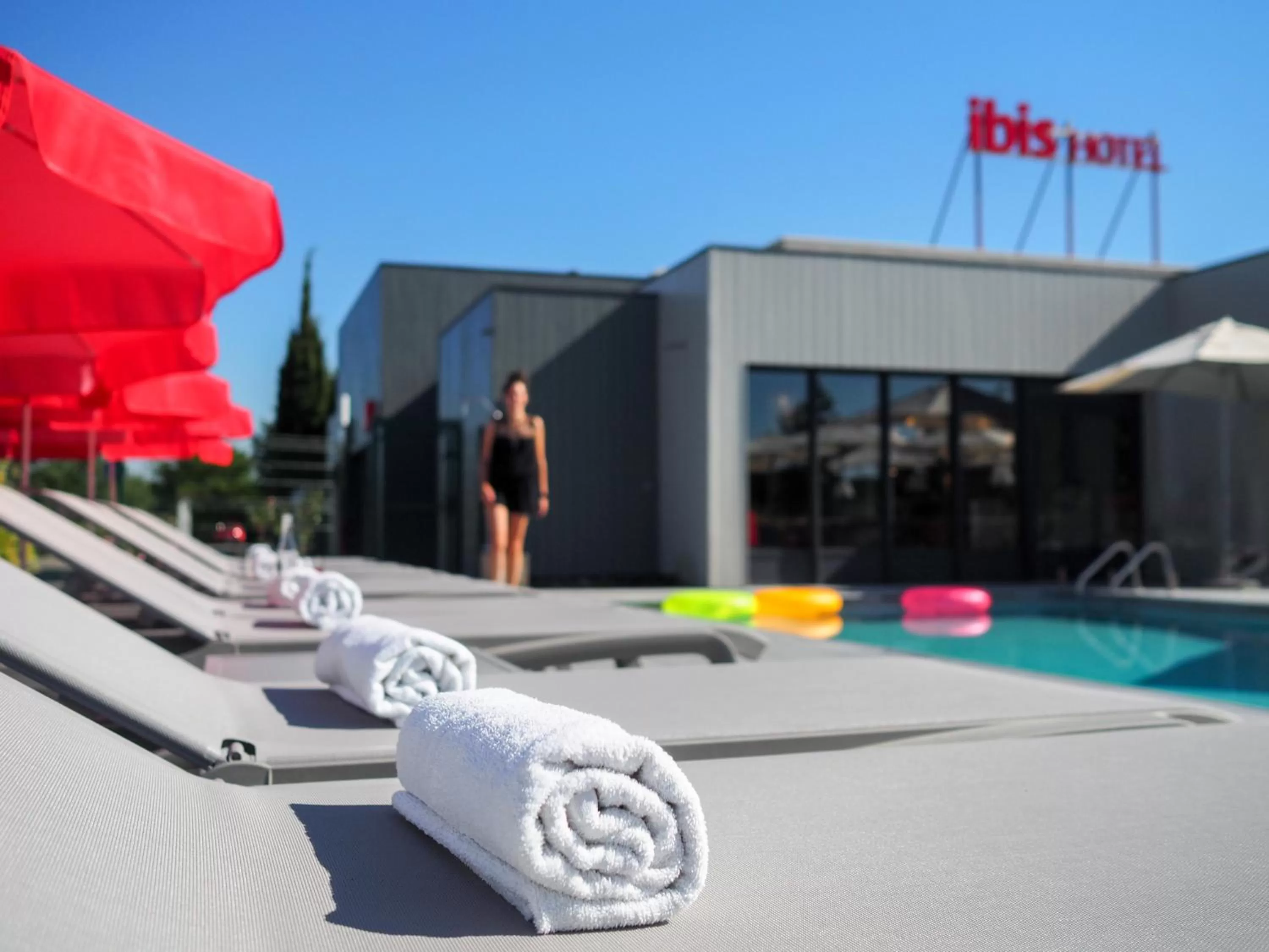 Swimming pool in ibis Orange Centre