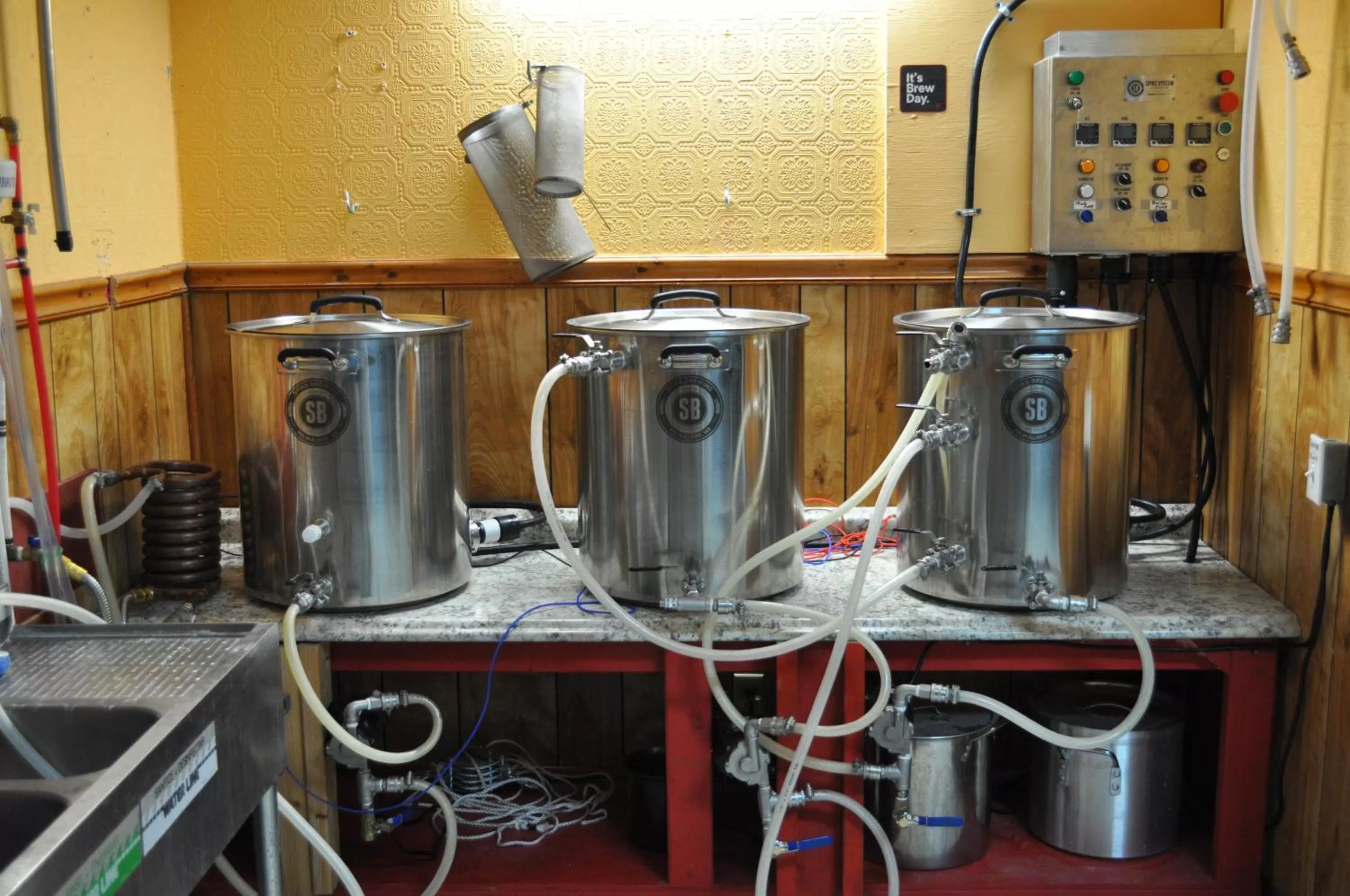 Restaurant/places to eat in K7 Bed and Breakfast