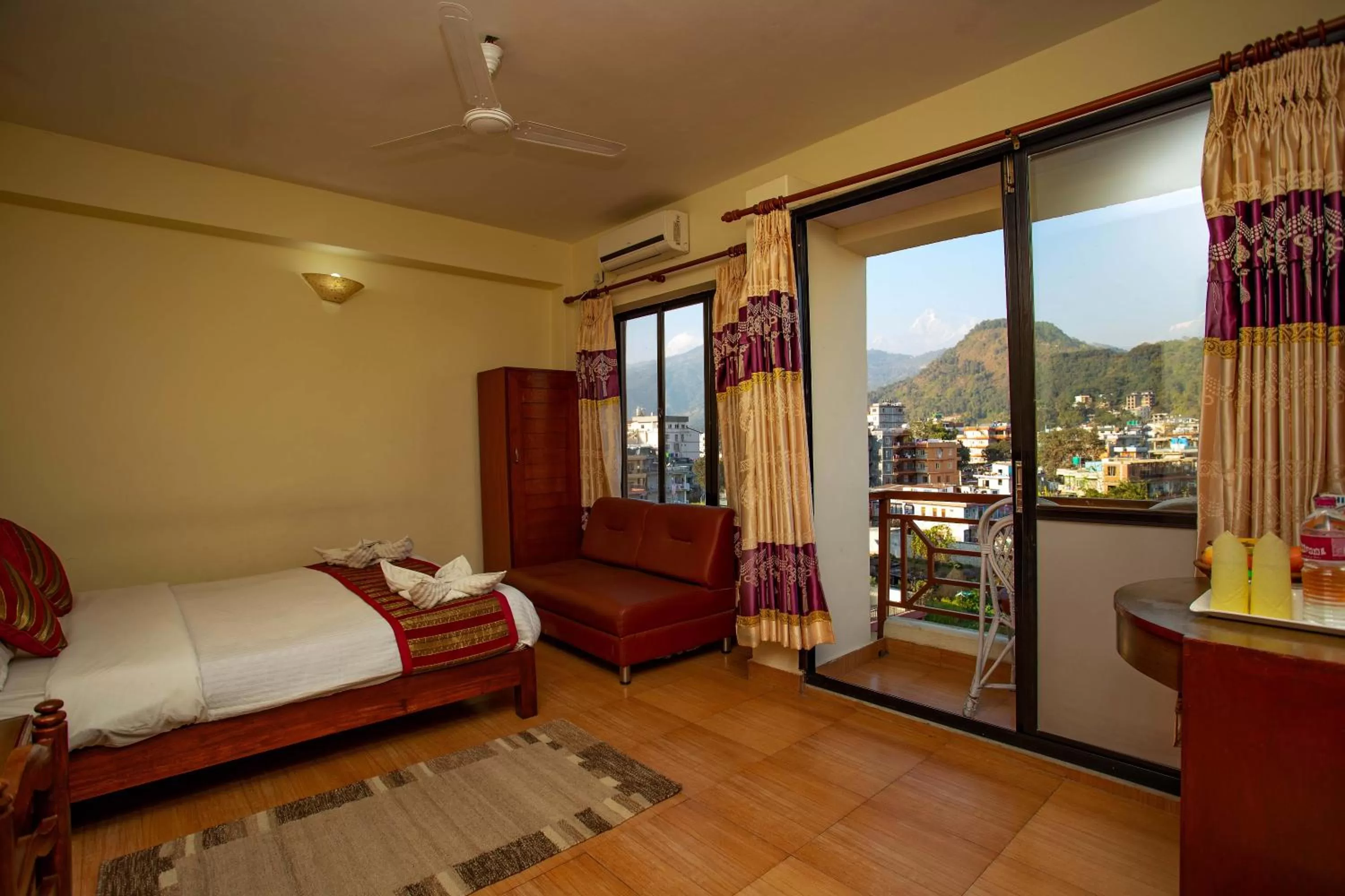 Photo of the whole room, Bed in Hotel Orchid