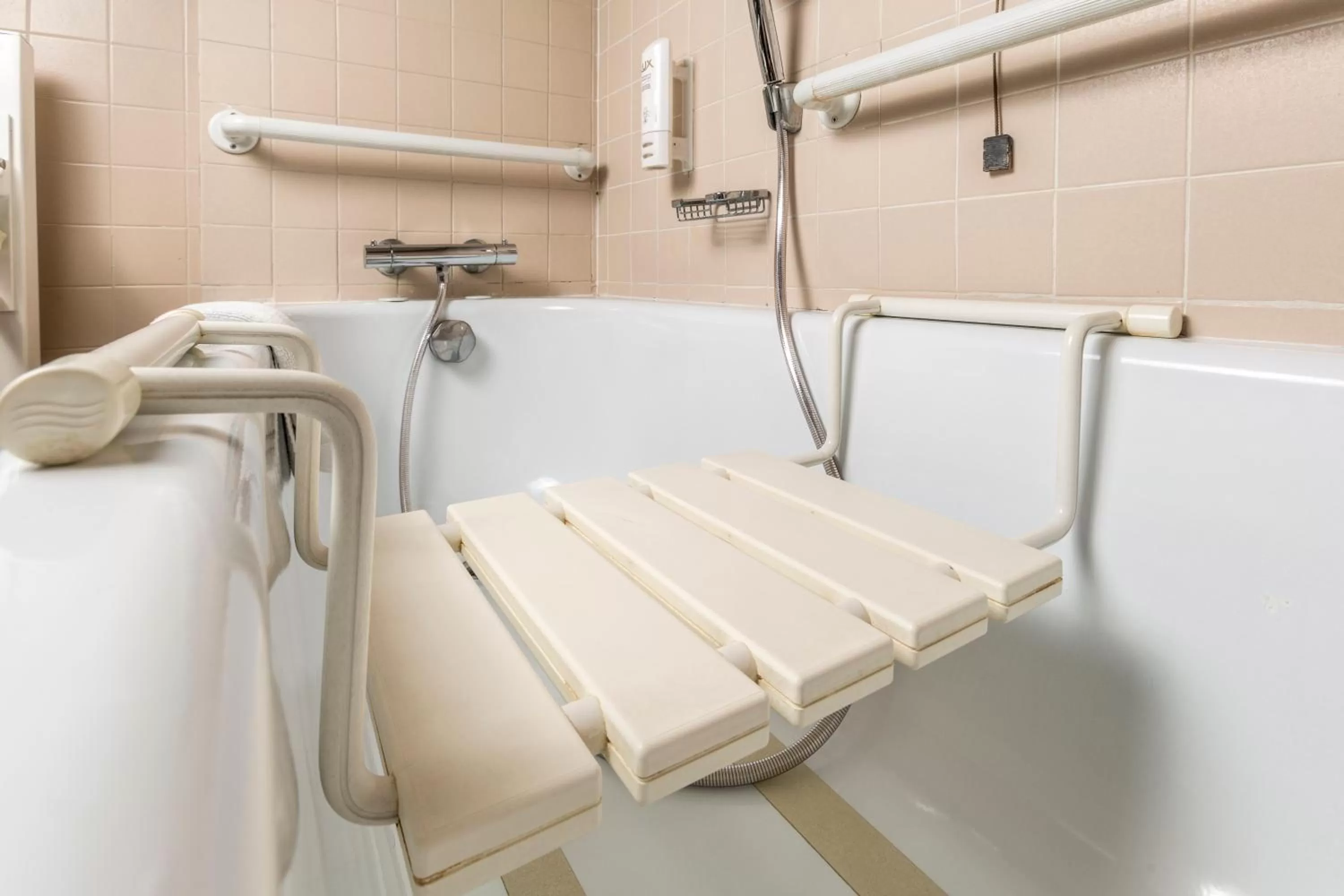 Photo of the whole room in Holiday Inn Naples by IHG