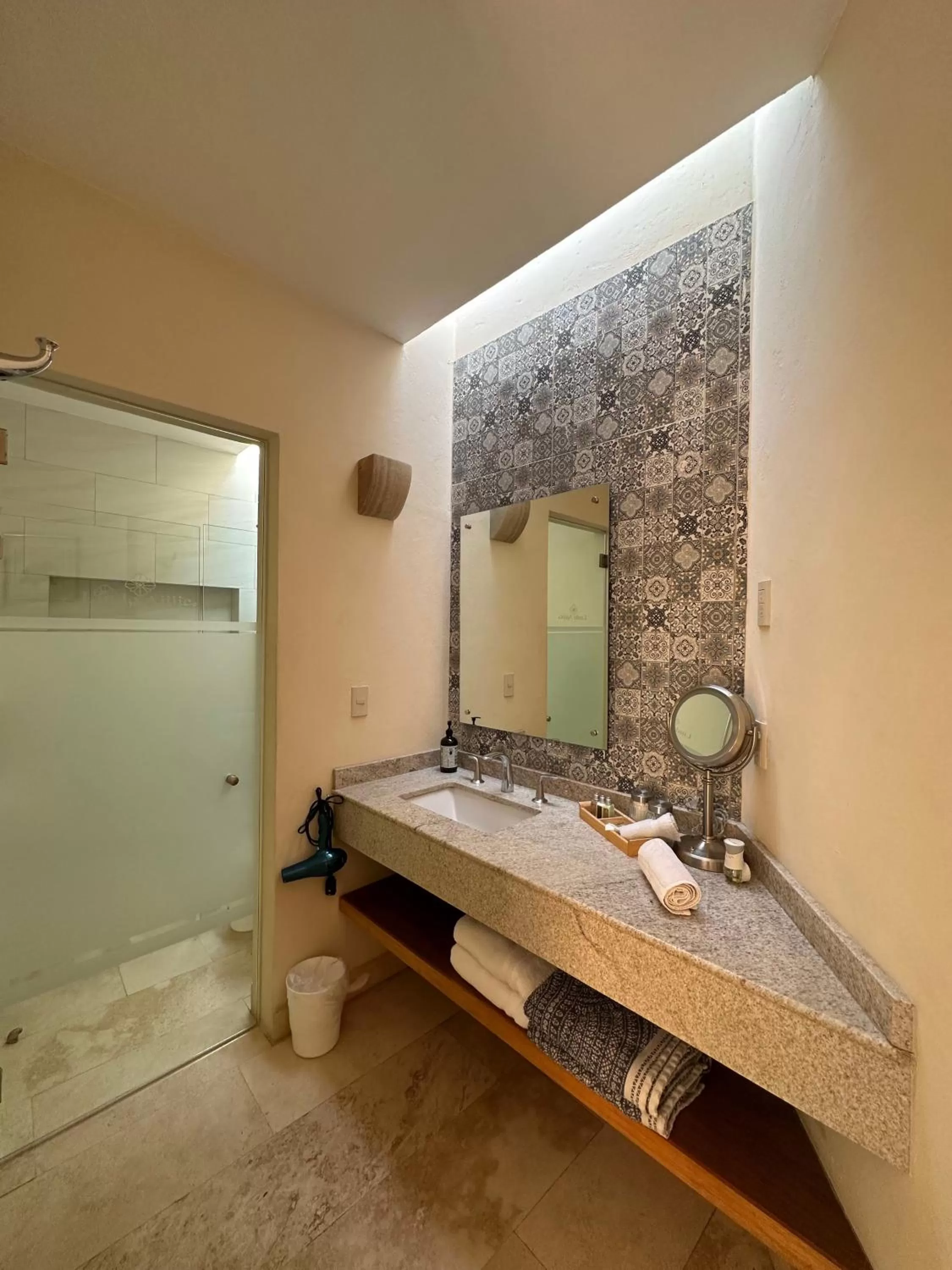 Hotel Lindo Ajijic Bed & Breakfast