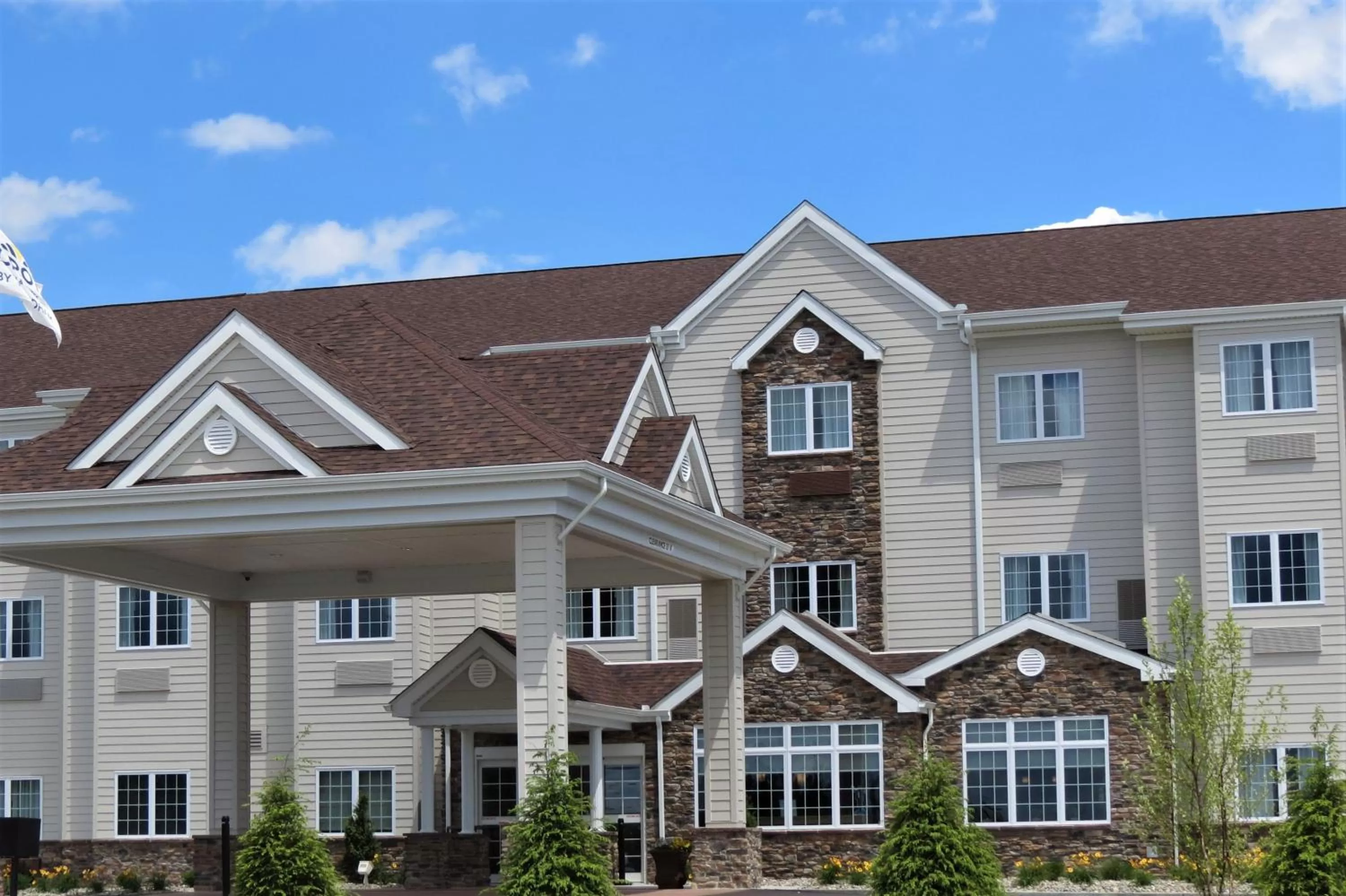 Facade/entrance in Microtel Inn & Suites by Wyndham Clarion