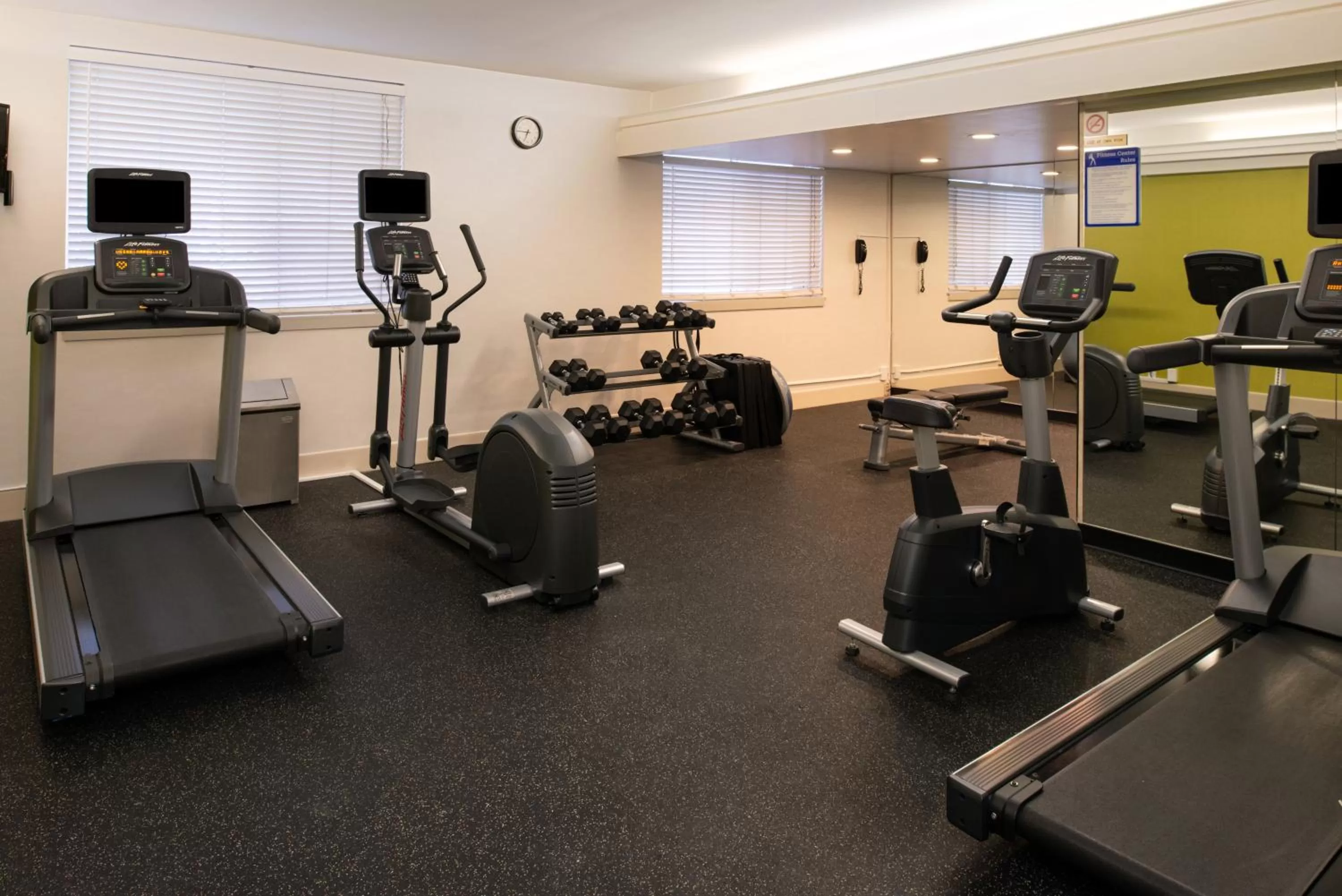 Fitness centre/facilities in Holiday Inn Express San Francisco Airport South by IHG
