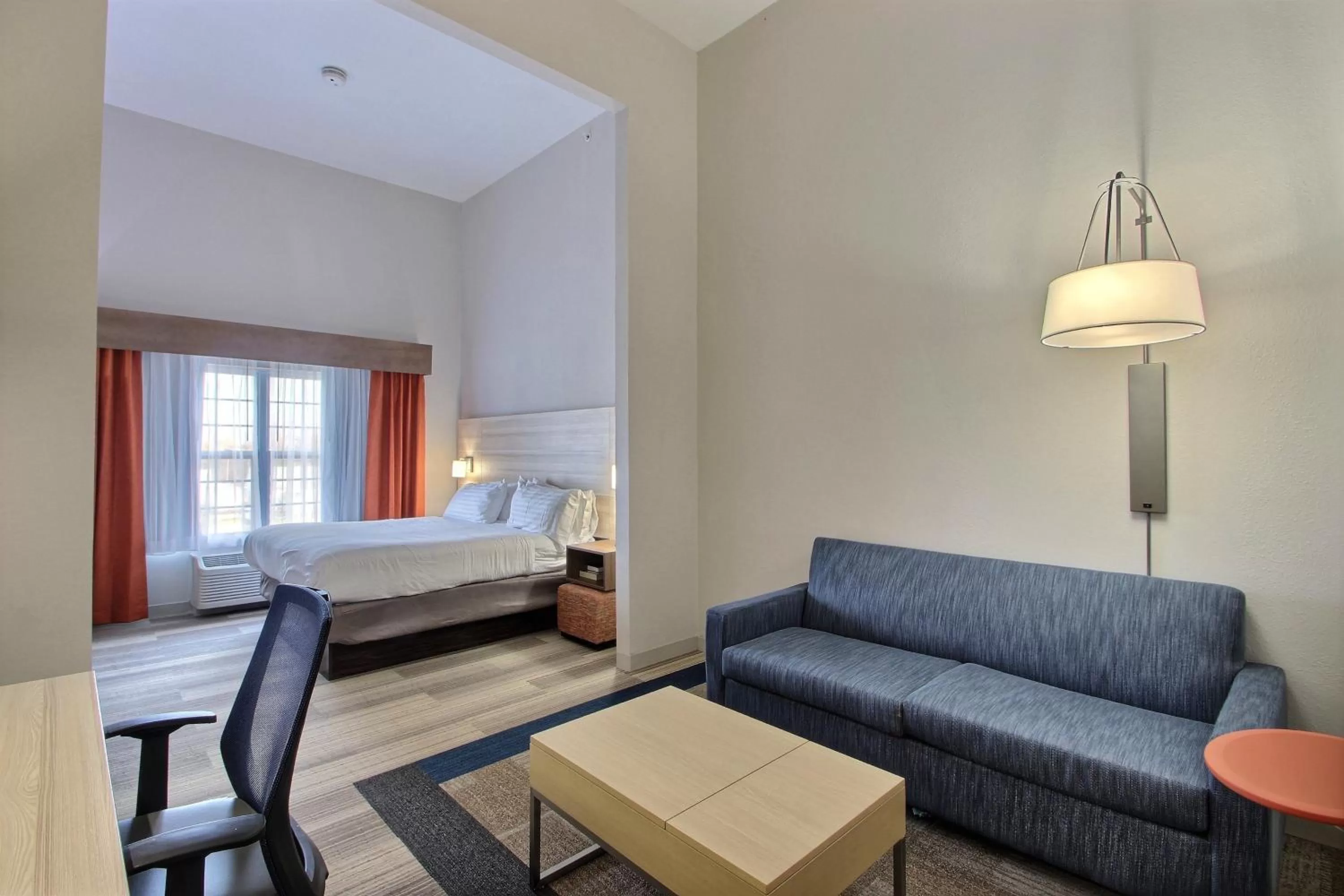 King Suite with Sofa Bed in Holiday Inn Express Hotel & Suites Milwaukee Airport, an IHG Hotel