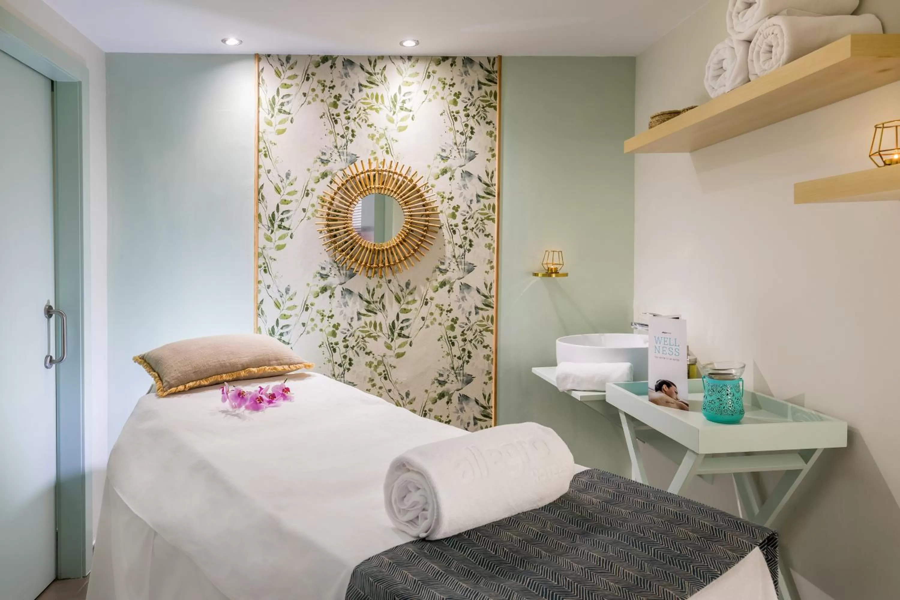 Massage, Bed in Allegro Isora