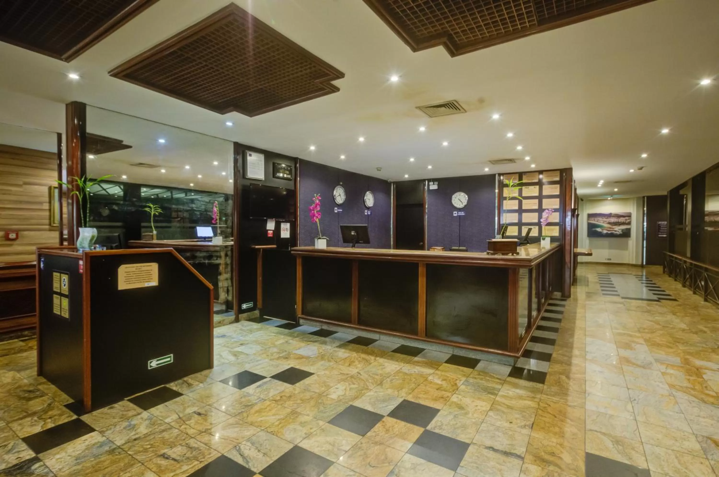 Lobby or reception in Rio Aeroporto Hotel Galeão