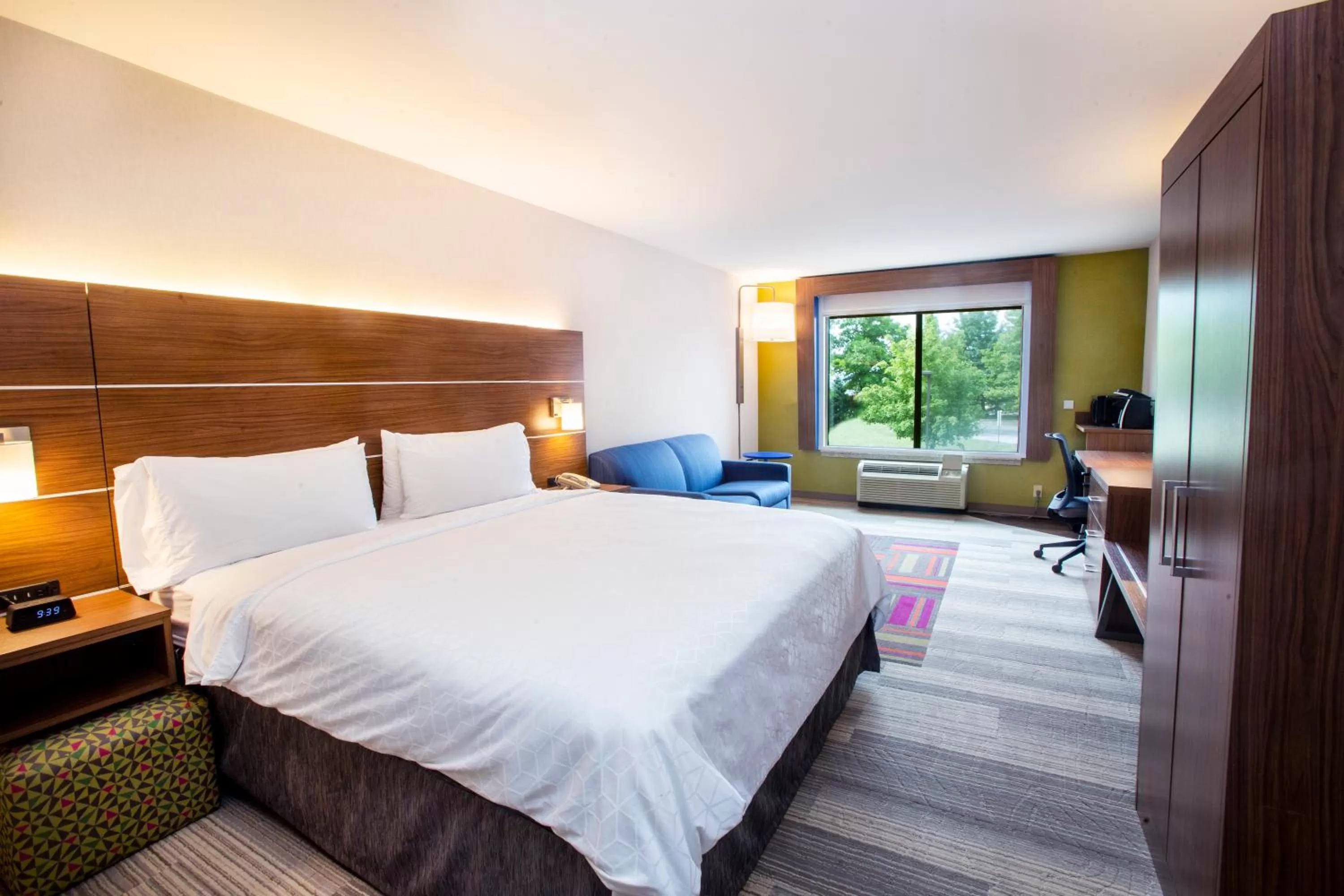 Holiday Inn Express & Suites Bethlehem Arpt-Allentown Area