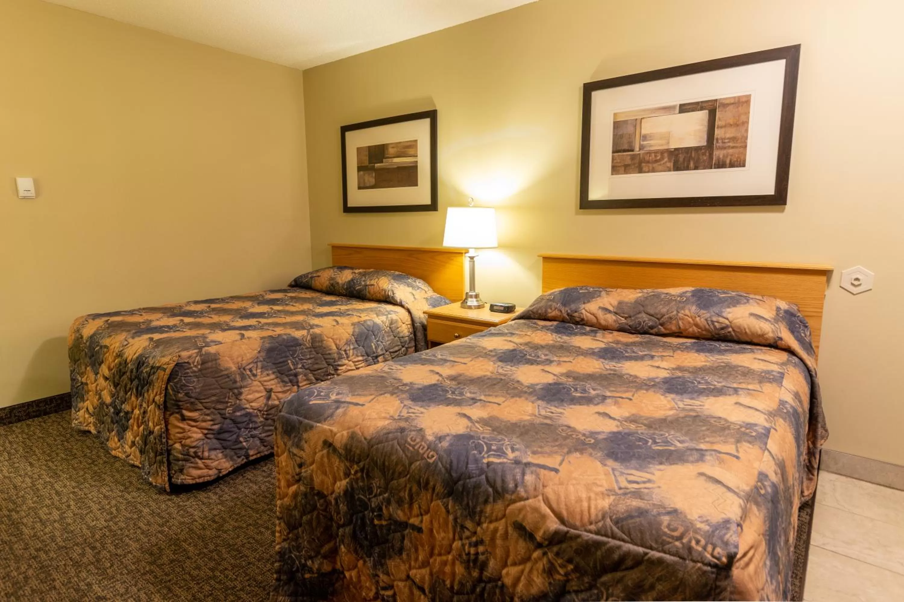 Bed in BCMInns - Fort McMurray - Rusty's