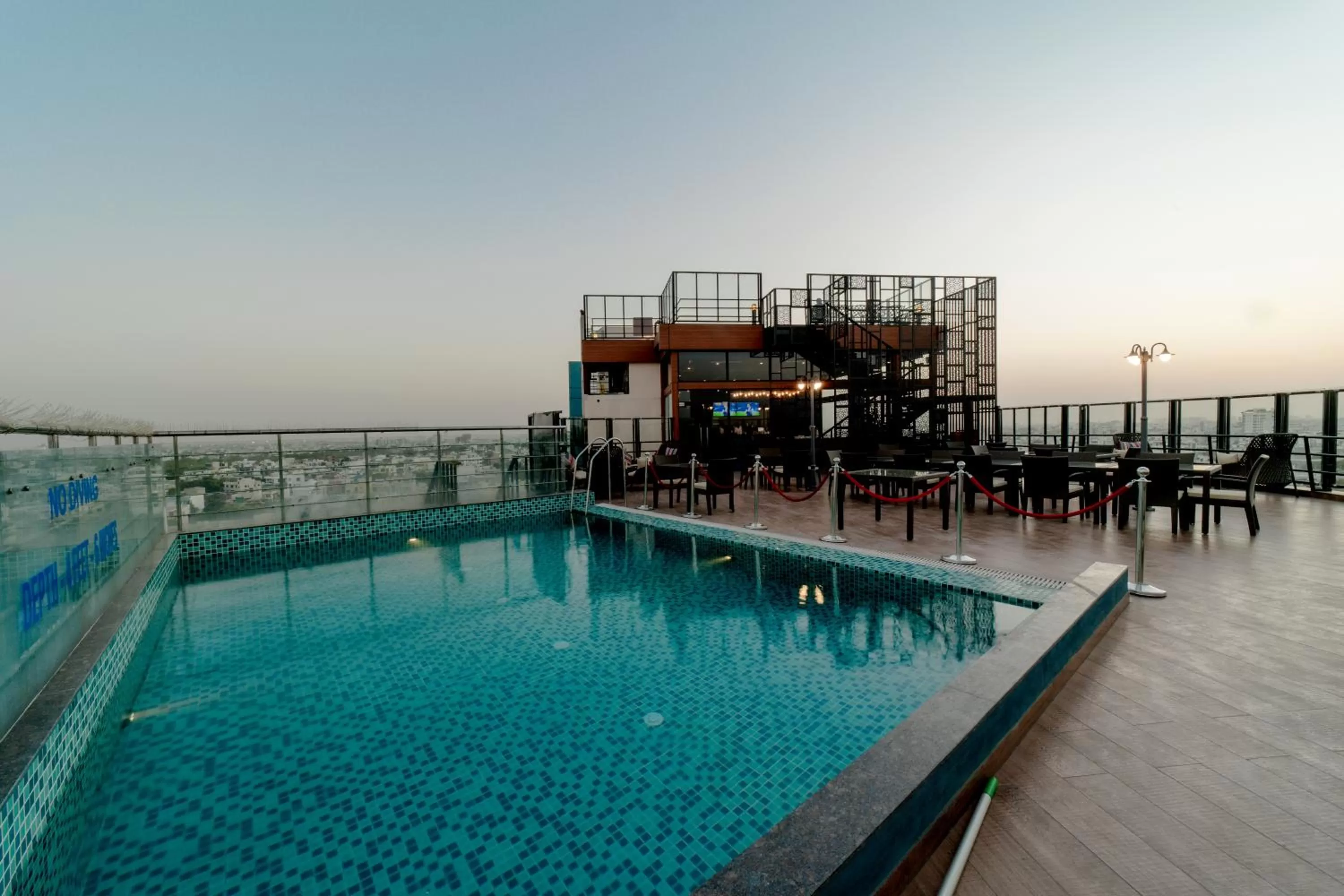 Swimming pool in Sarovar Portico Jaipur
