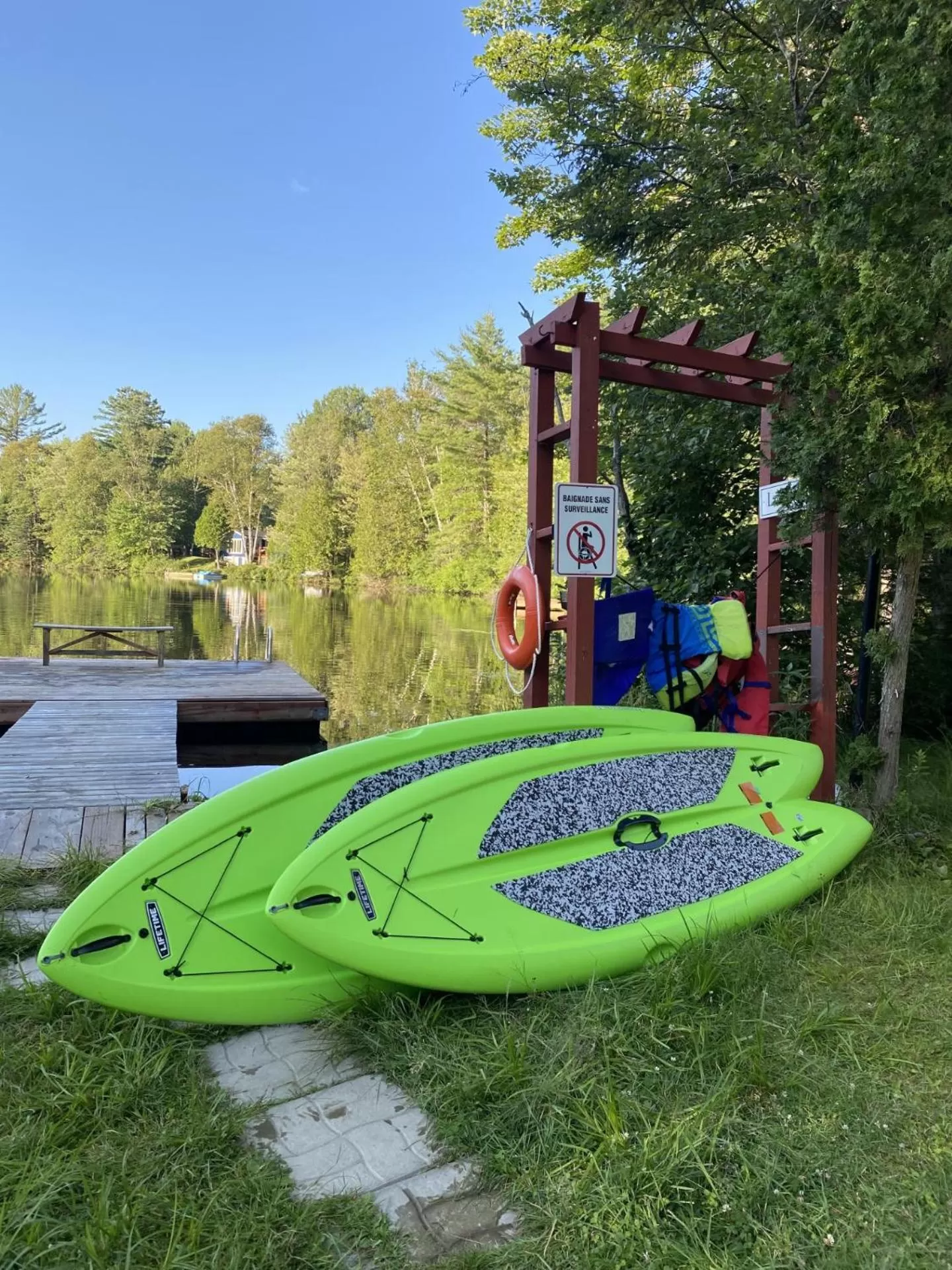 Natural landscape in Hotel Le Petit Lac Sainte-Adèle