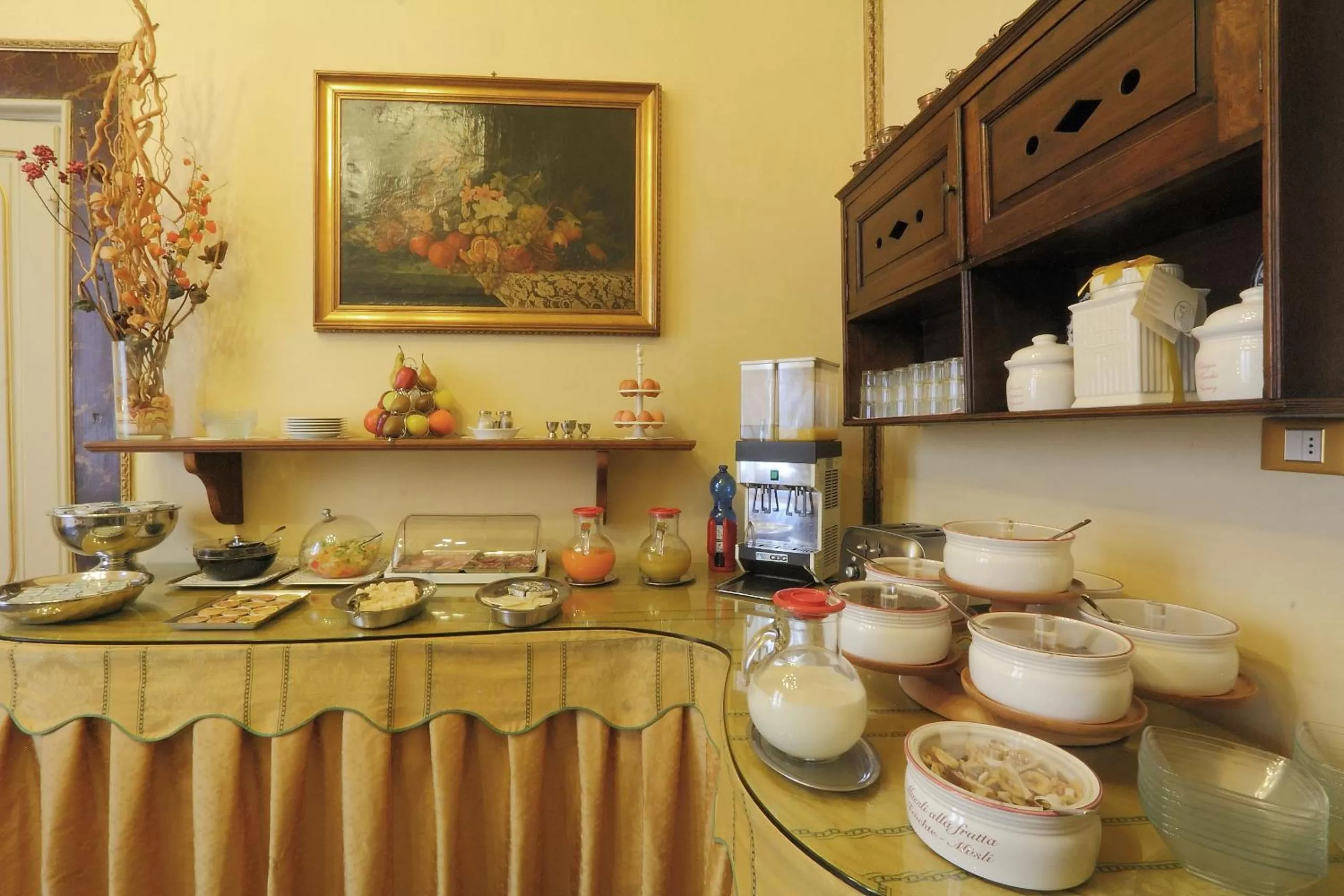 Buffet breakfast in Hotel Villa Liana