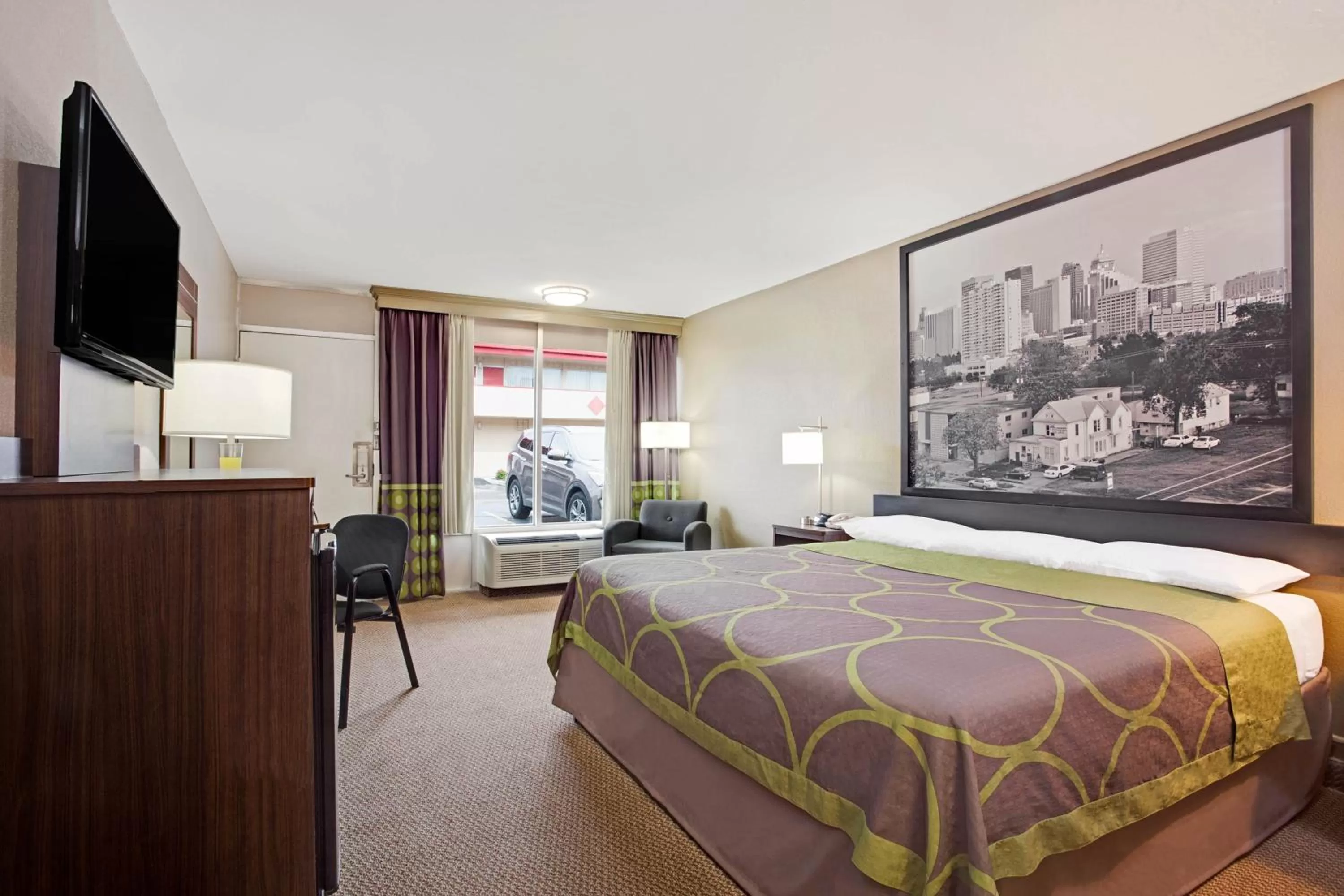 King Room - Smoking  in Super 8 by Wyndham Oklahoma/Frontier City