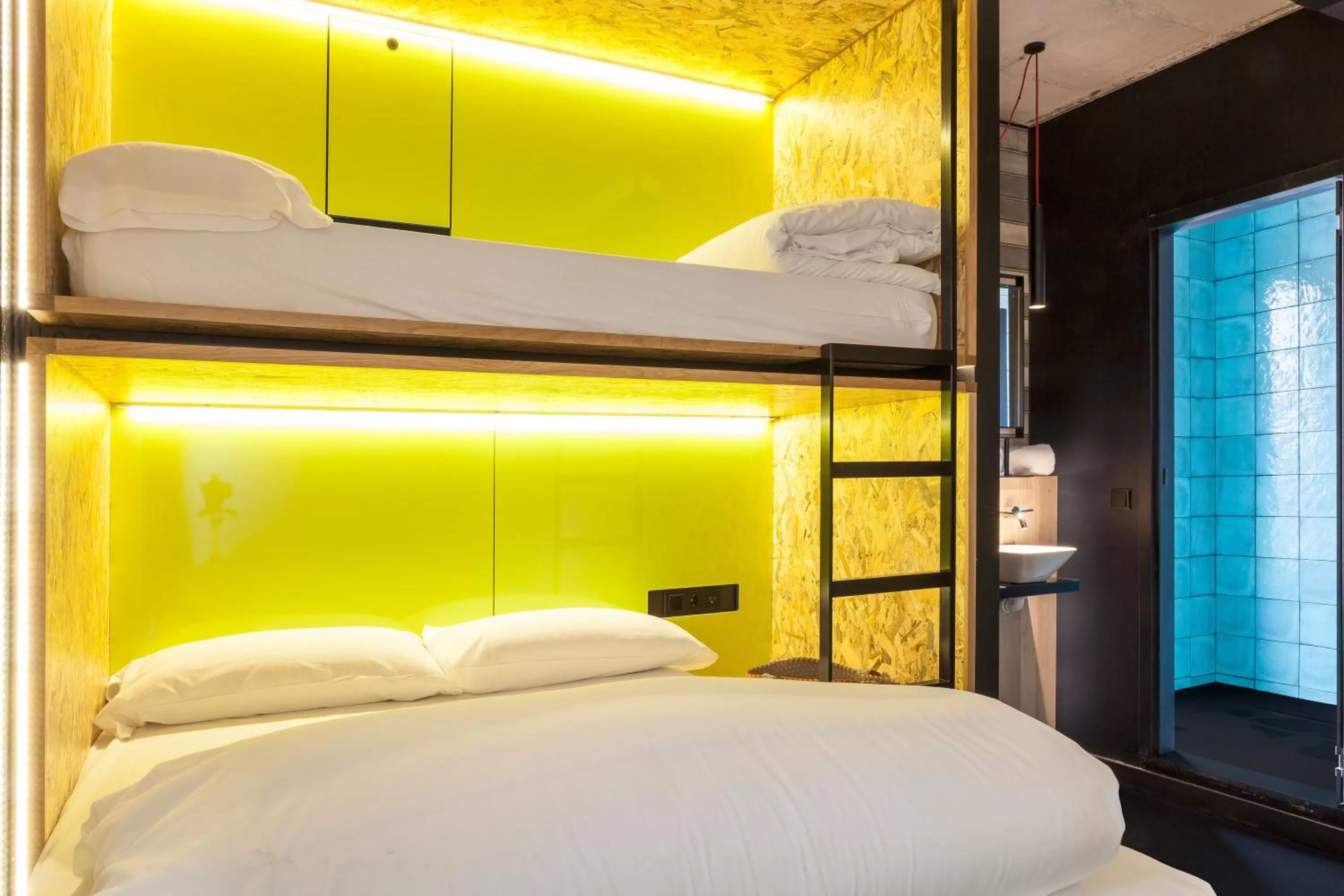 Photo of the whole room, Bed in Bastardo Hostel