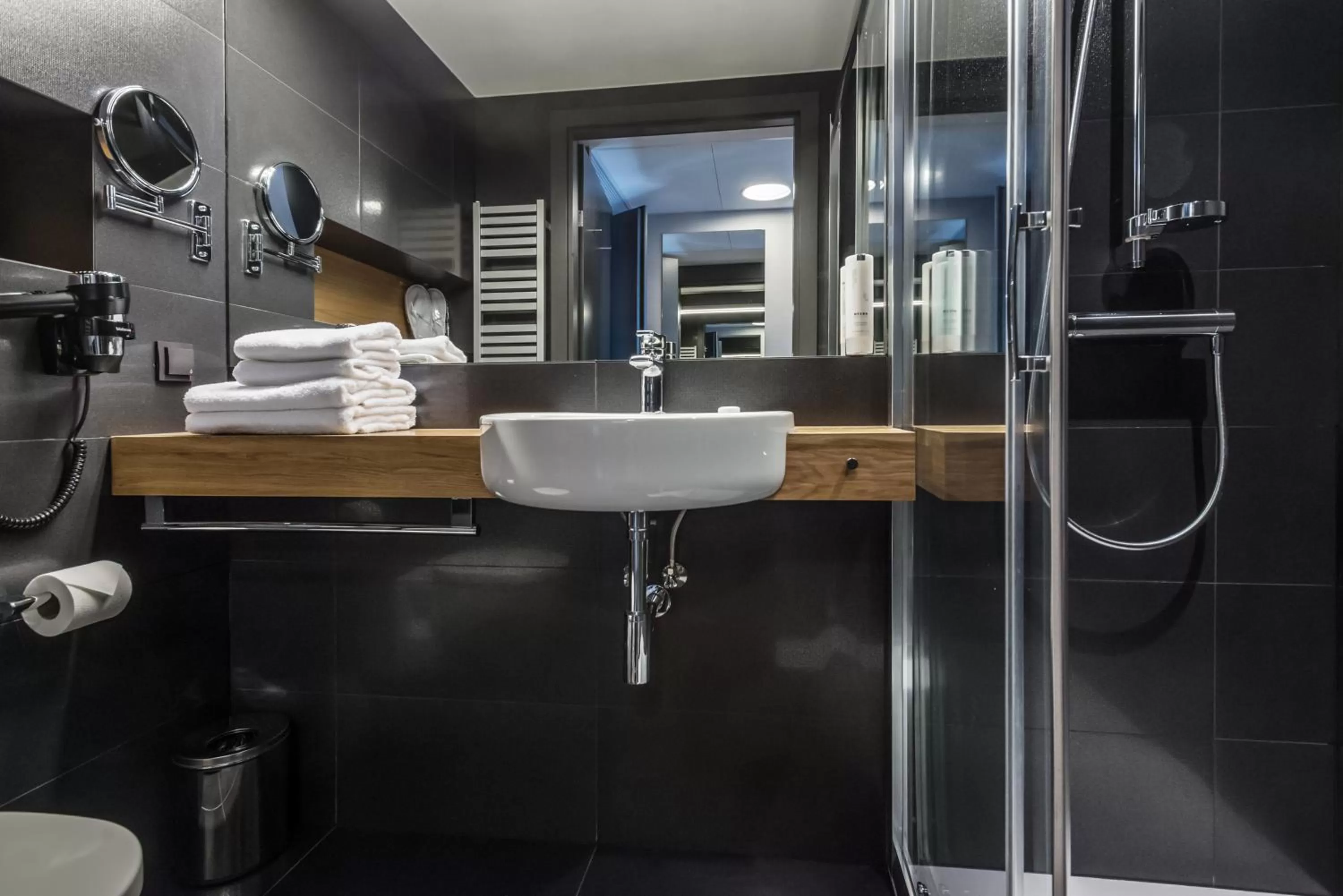 Bathroom in Regatta Hotel Restauracja Spa