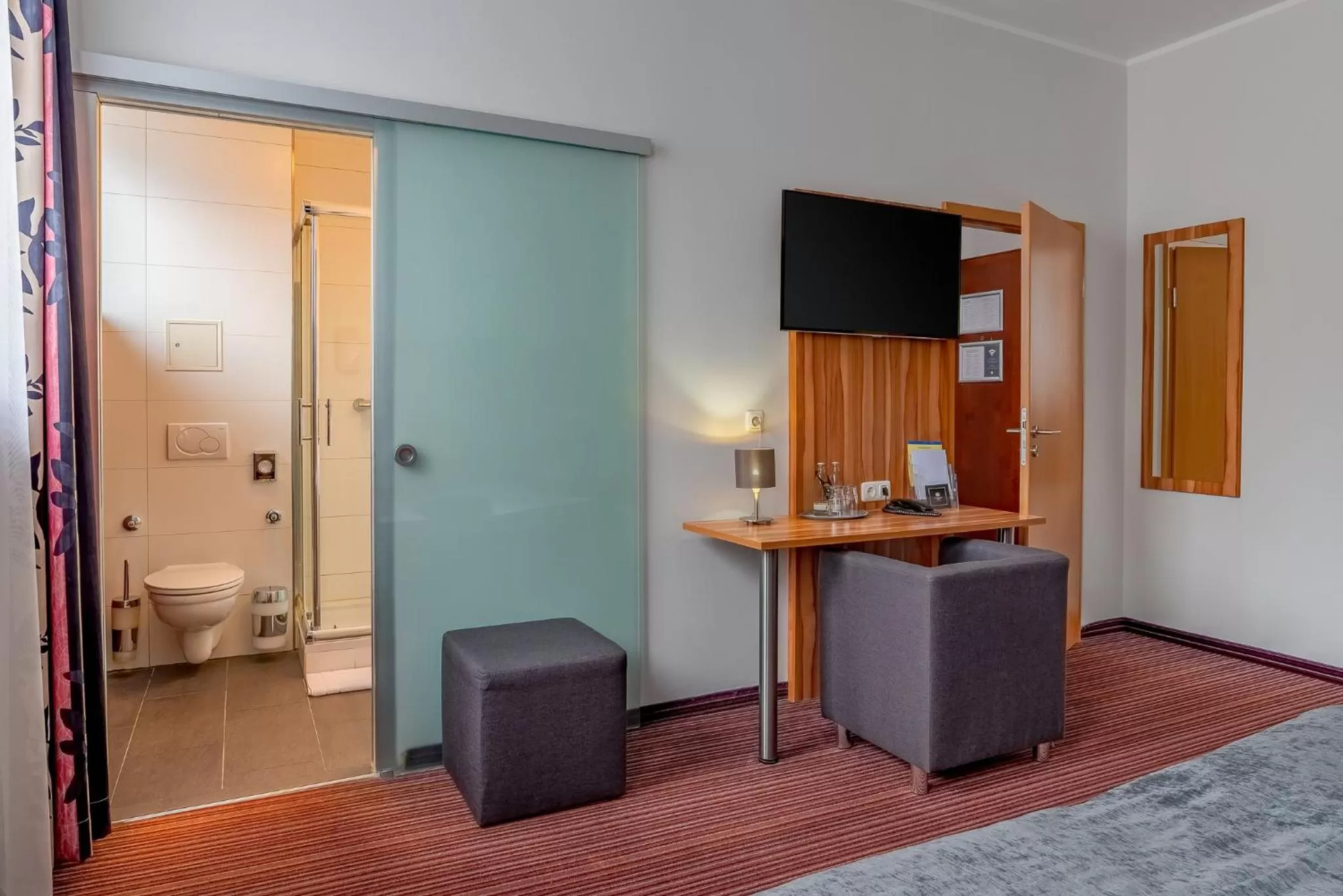 Bathroom, Bed in Arthotel ANA Style Augsburg