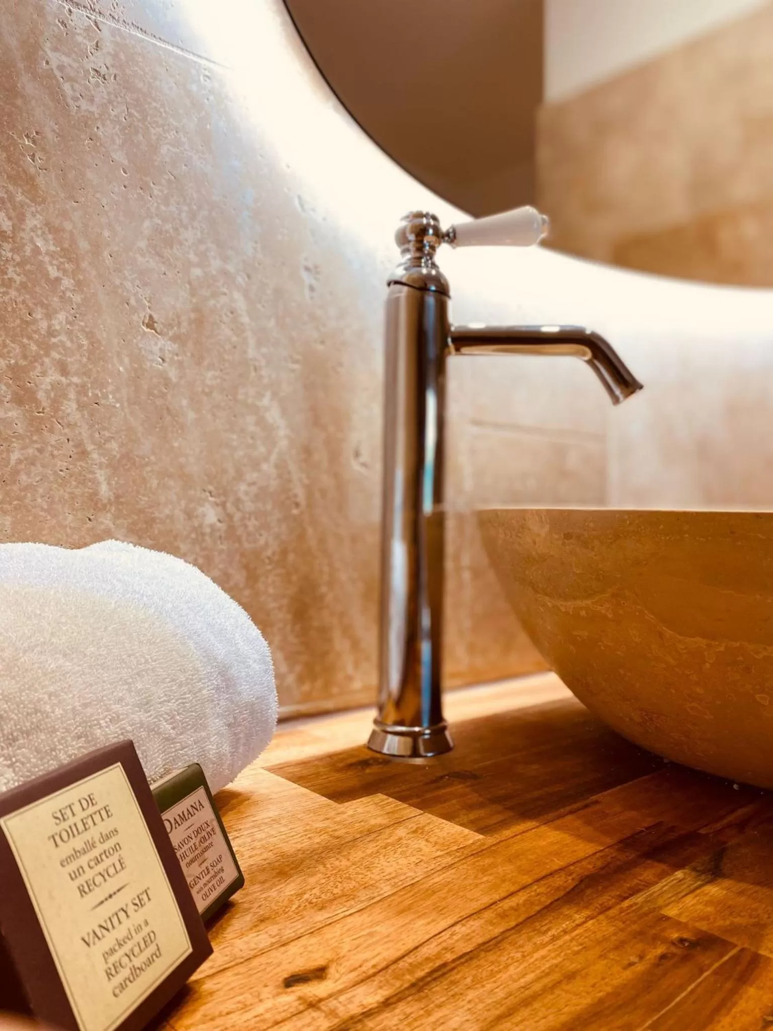 Bathroom in Château le Bouïs