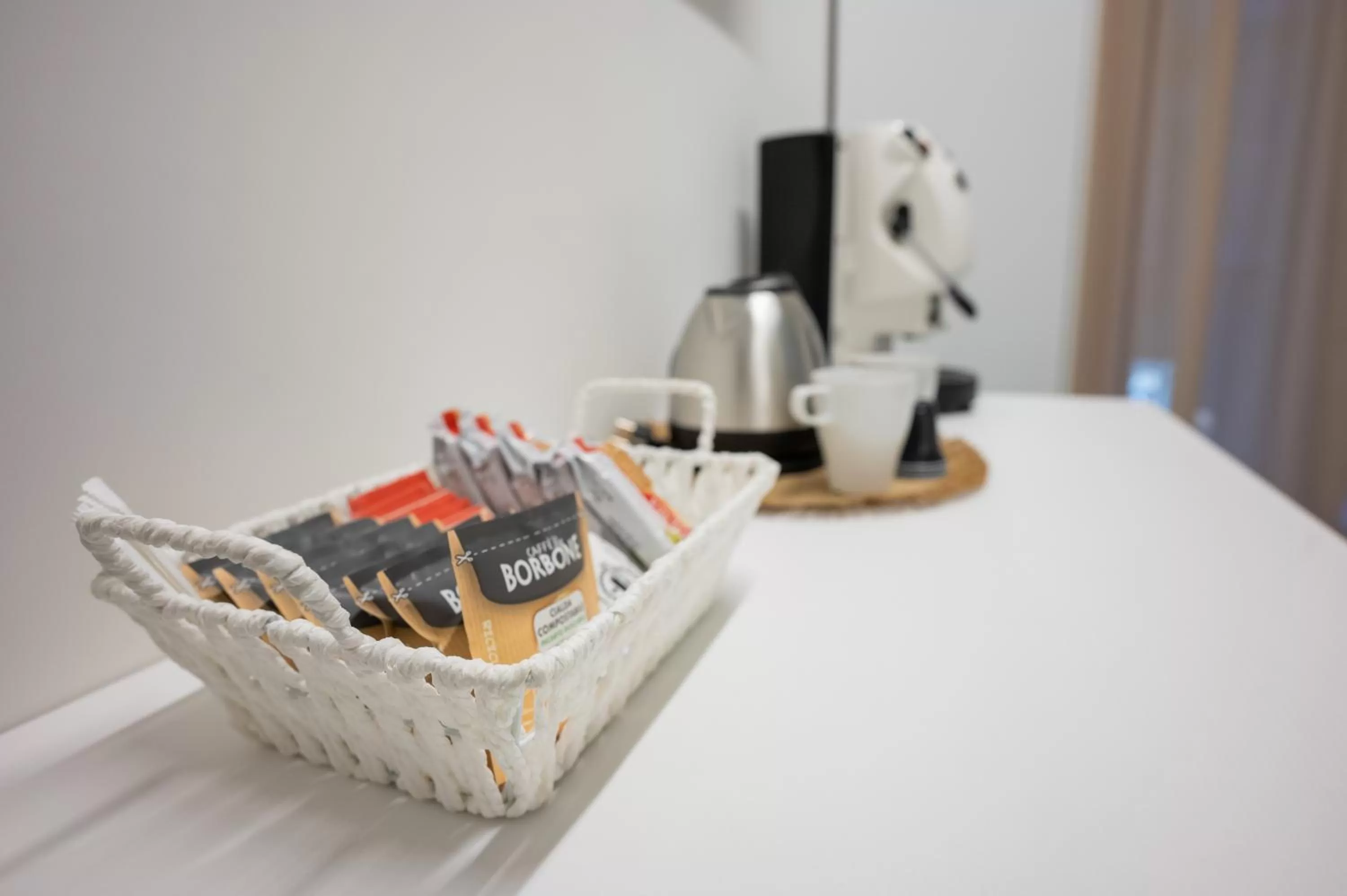 Coffee/tea facilities in K-Home