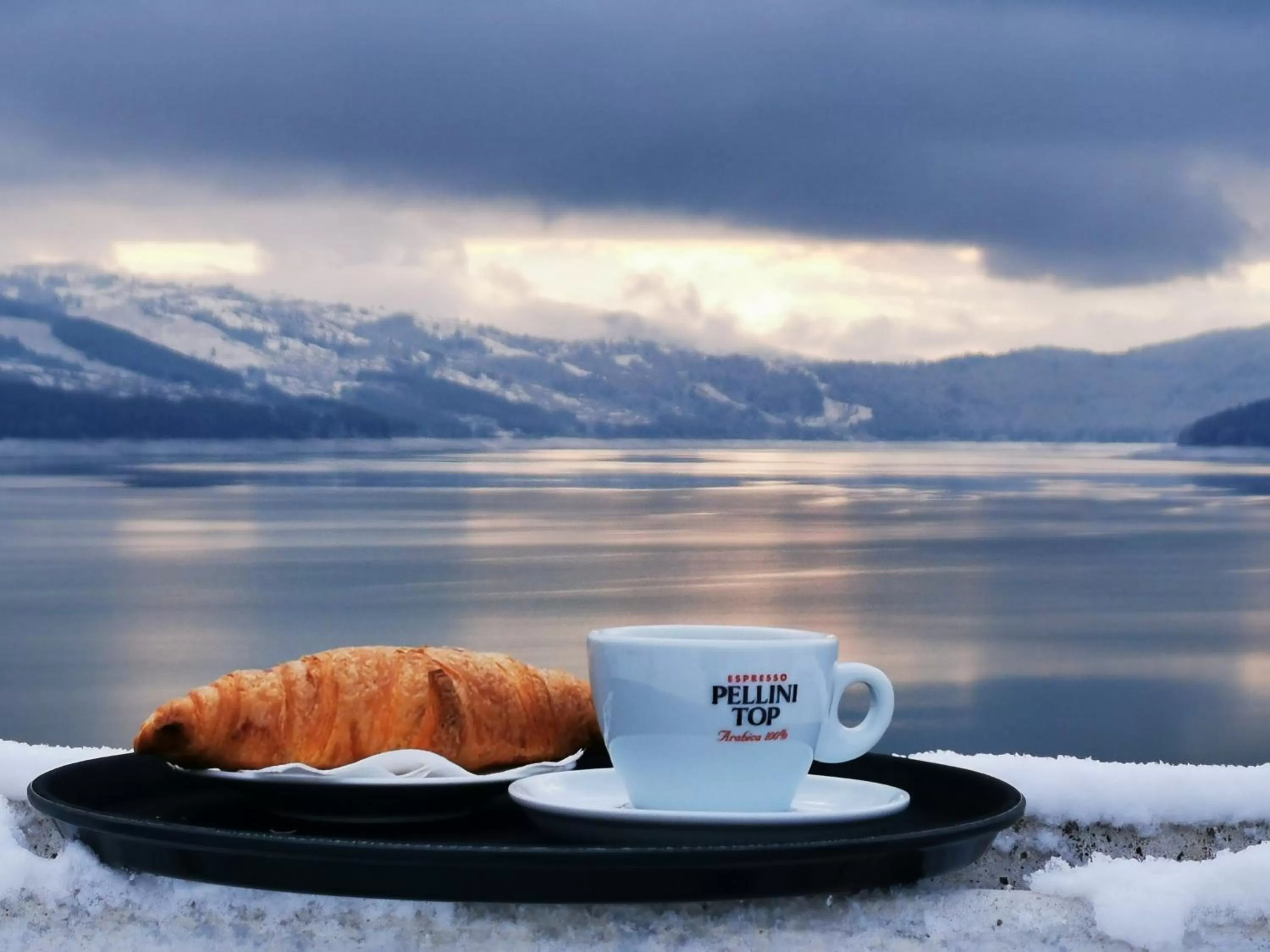 Breakfast in Gradinile Romane