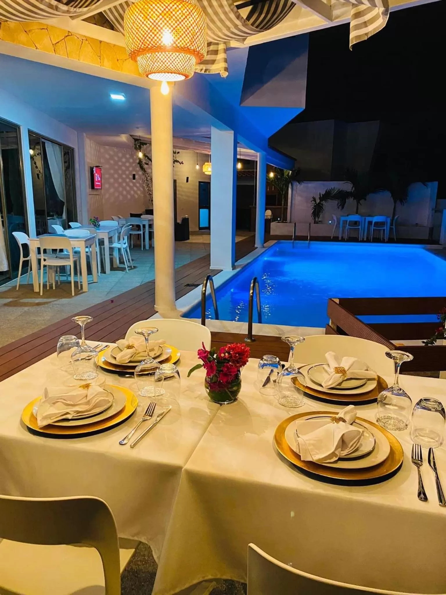 Restaurant/places to eat in Fogo Boutique Hotel