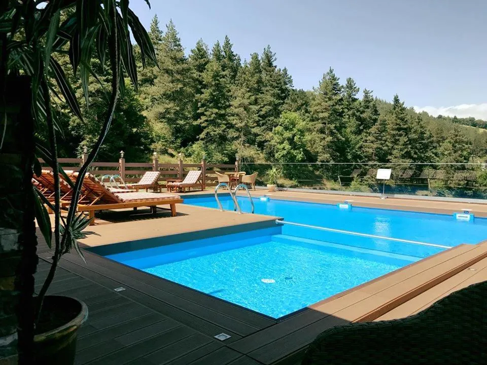 Swimming pool in Best Western Plus Paradise Hotel Dilijan