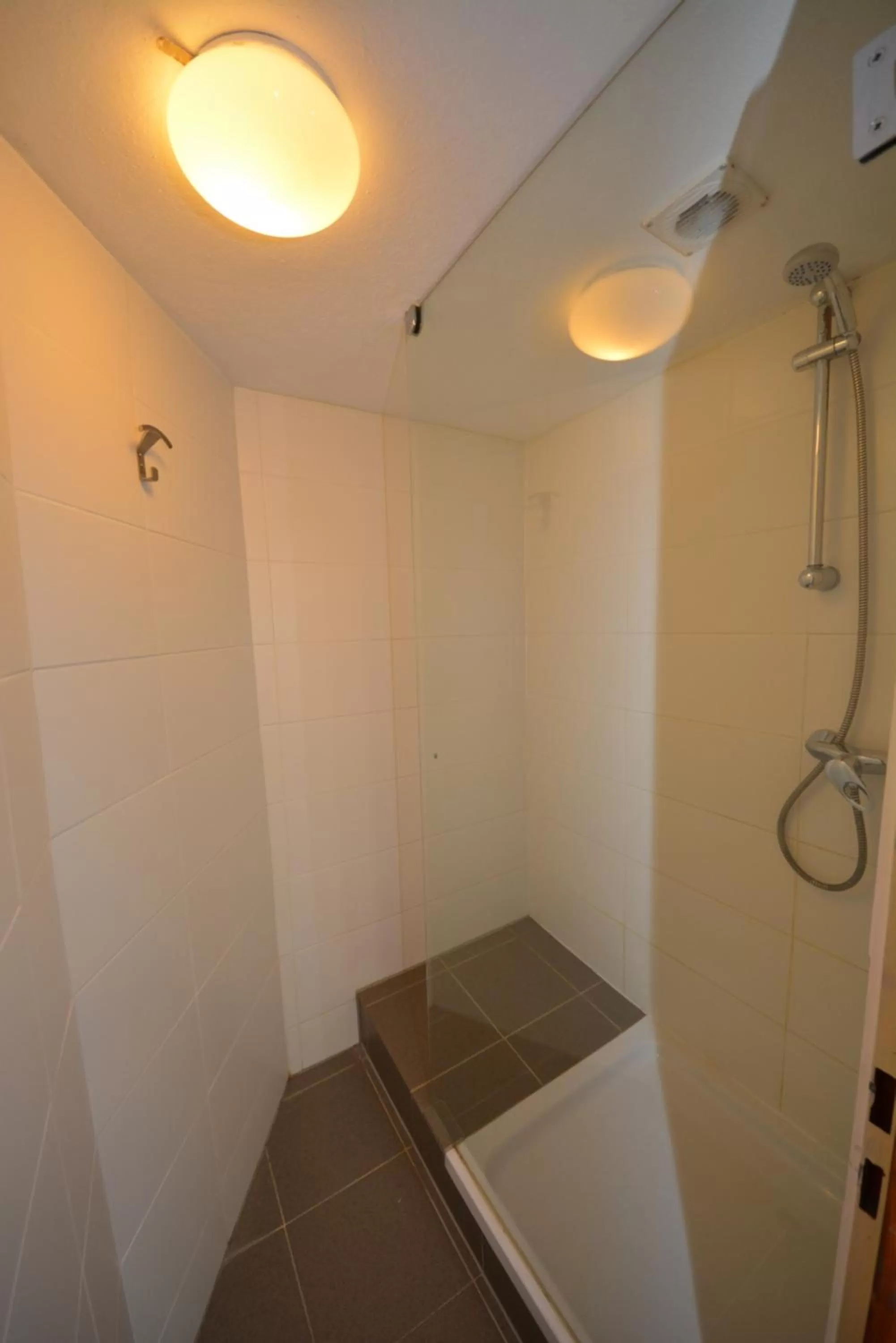 Bathroom in Haus Irmgard by Châtel Reizen