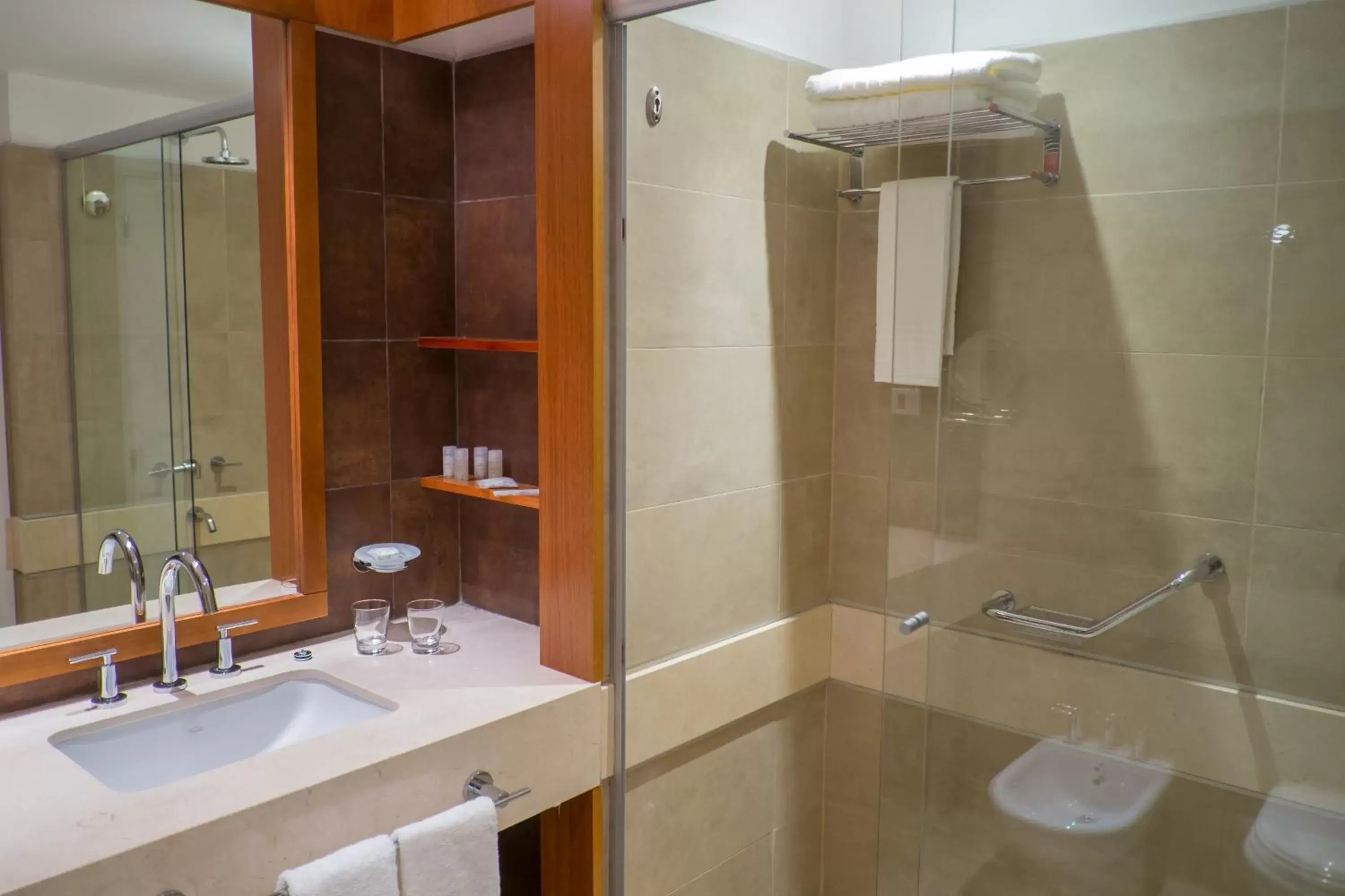 Standard Twin Room in Orfeo Suites Hotel Sierras Chicas Standard Twin Room in Orfeo Suites Hotel Sierras Chicas