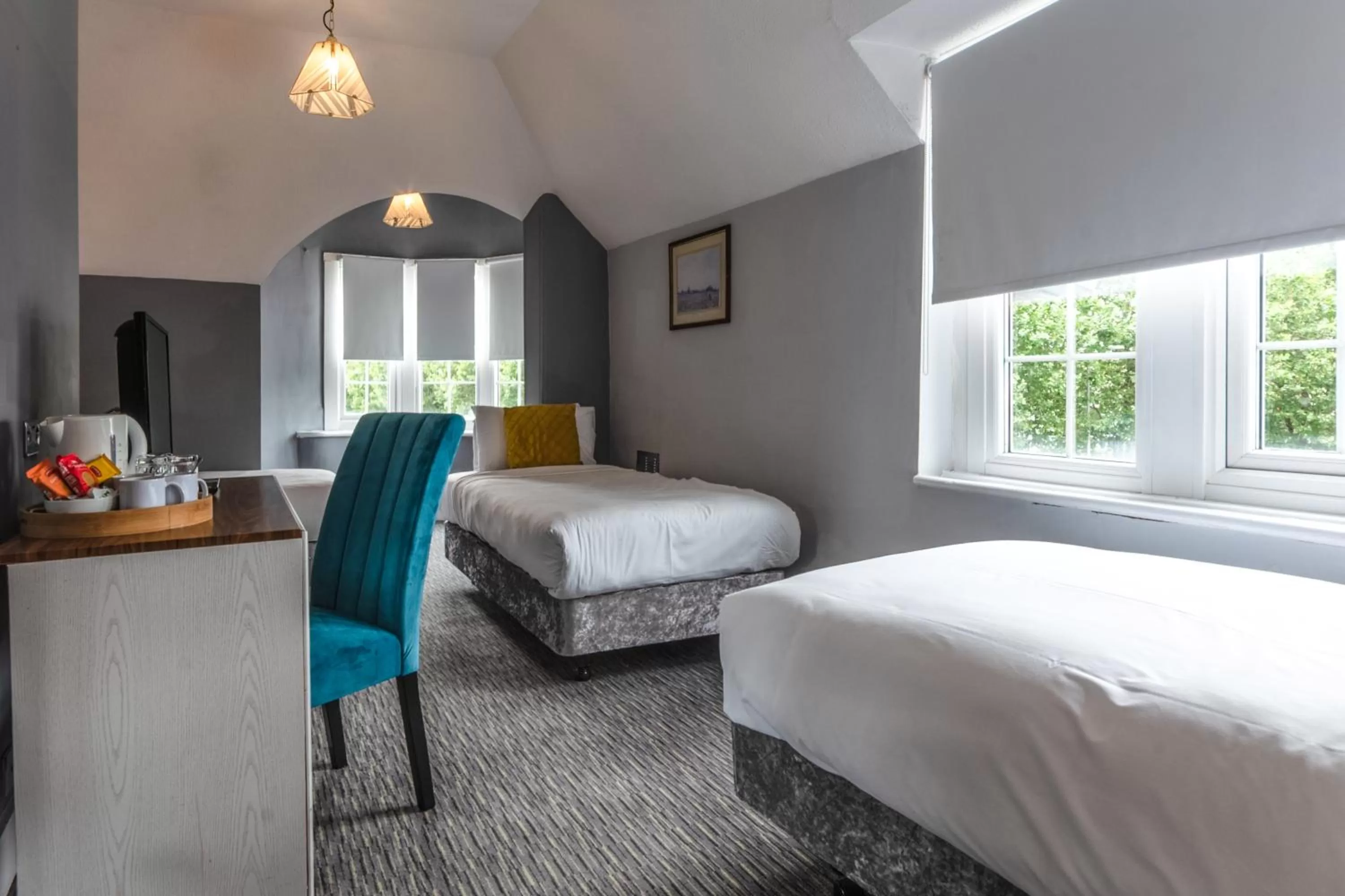 Photo of the whole room, Bed in Plough Hotel