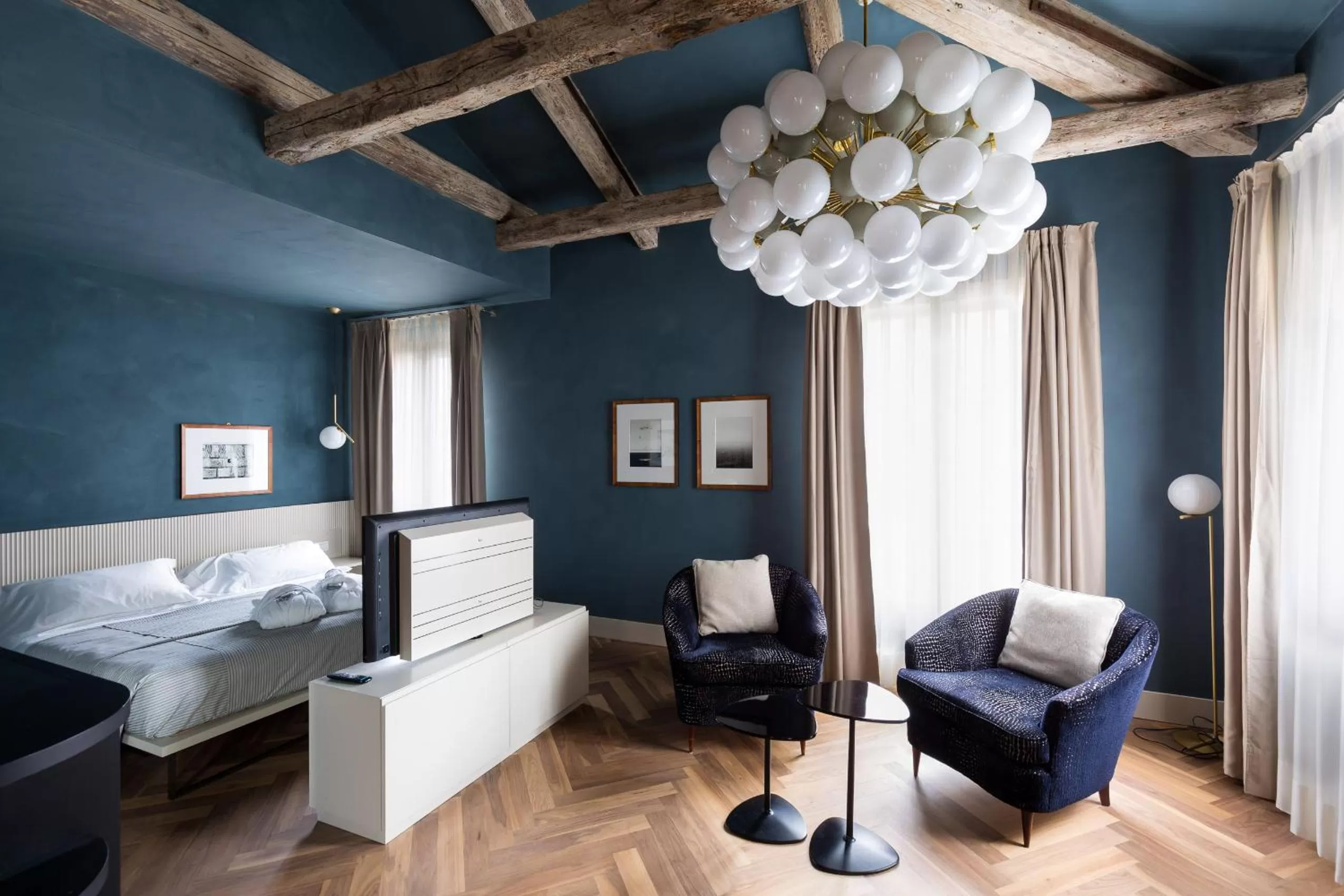 Bed in Liassidi Wellness Suites