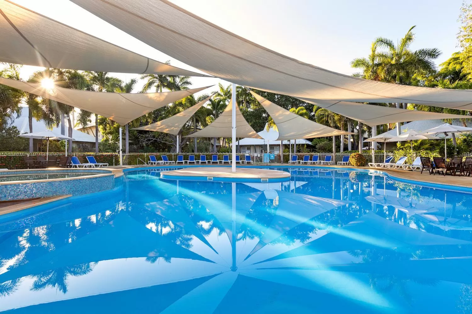 Swimming pool in Seashells Broome