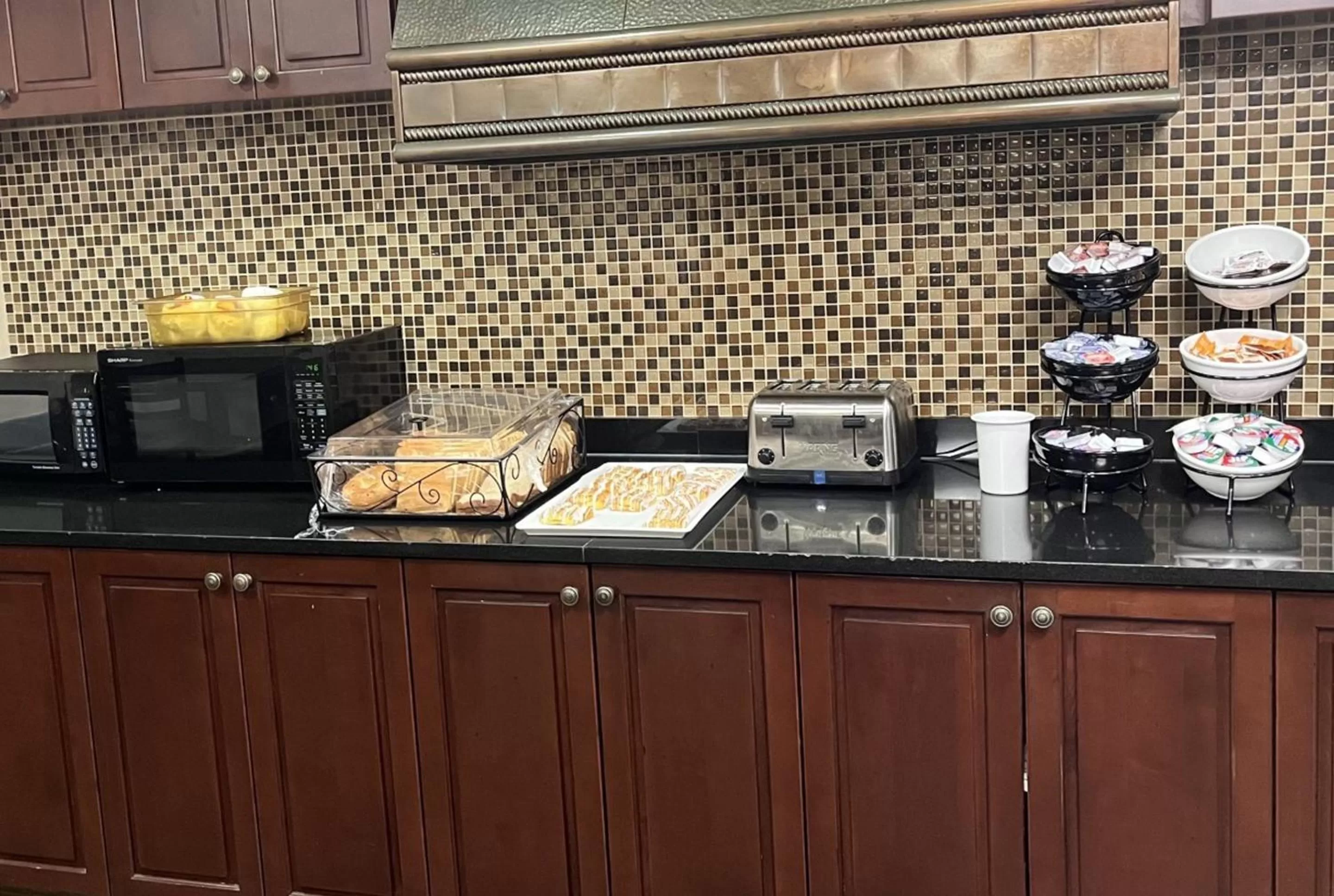 Breakfast in Hotel Lotus Kansas City Stadium