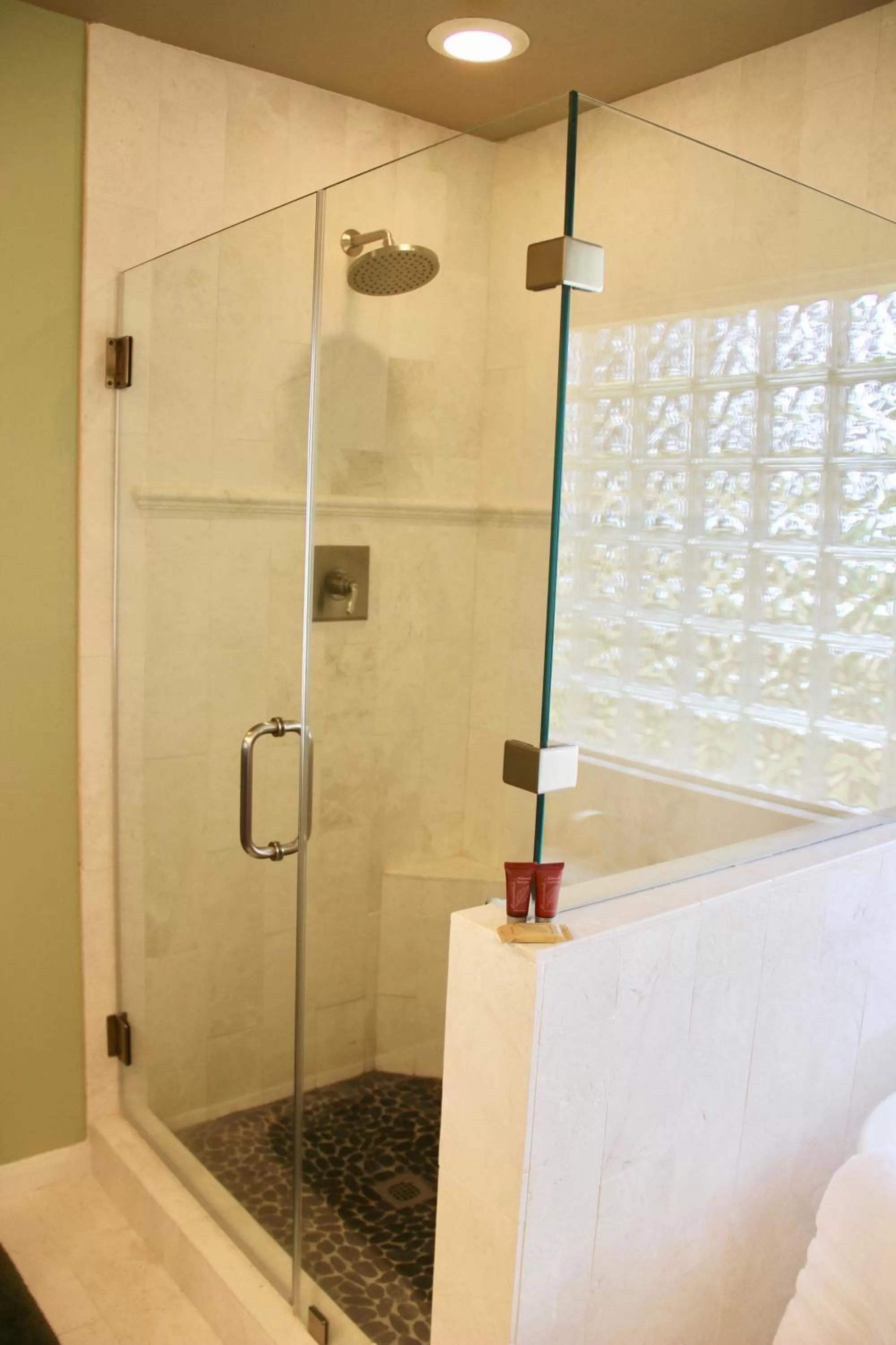 Bathroom in Maple Creek Bed&Breakfast