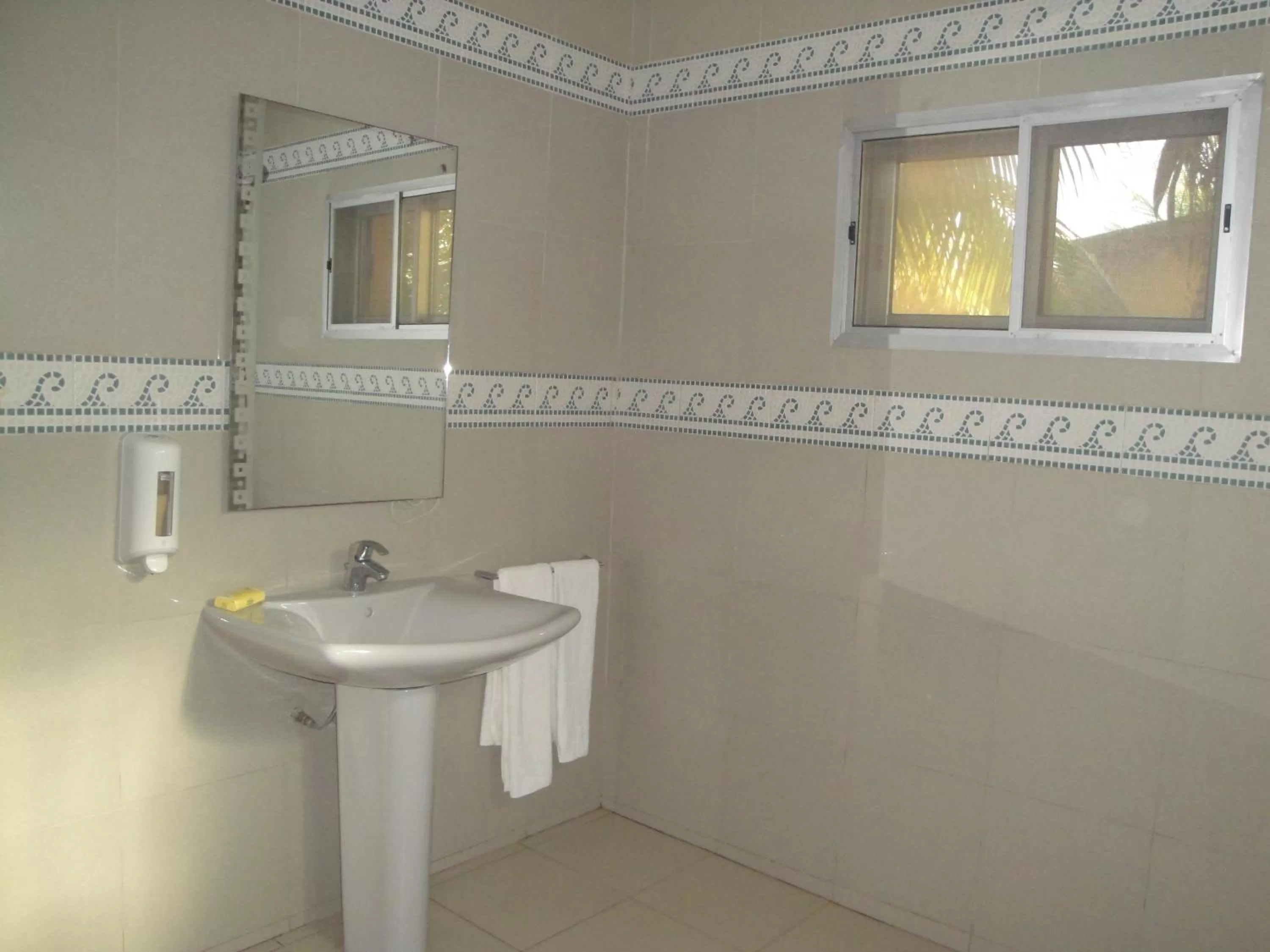 Shower, Bathroom in Ramaya Auberge Espagnole