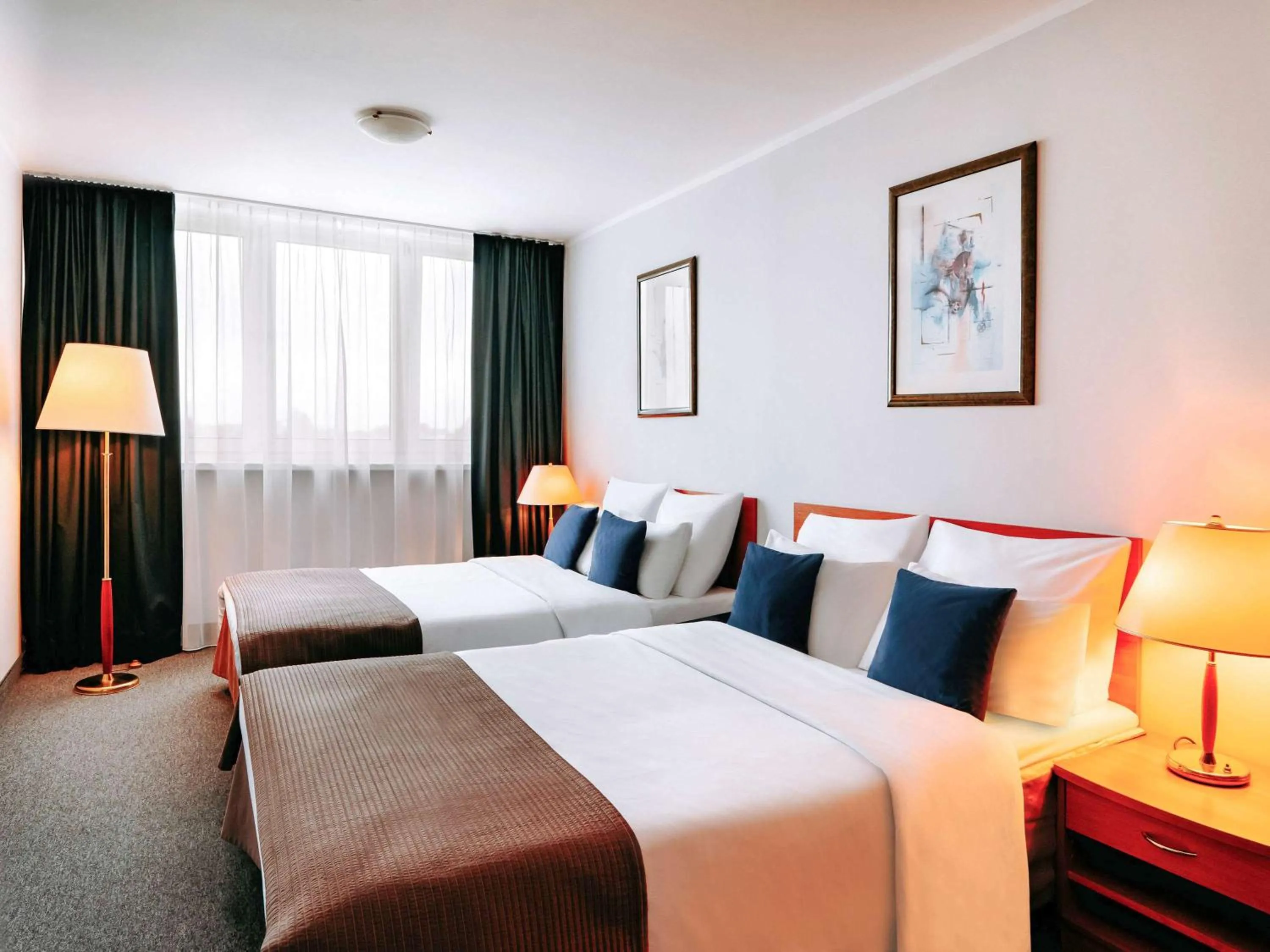 Photo of the whole room, Bed in Hotel Mercure Toruń Centrum