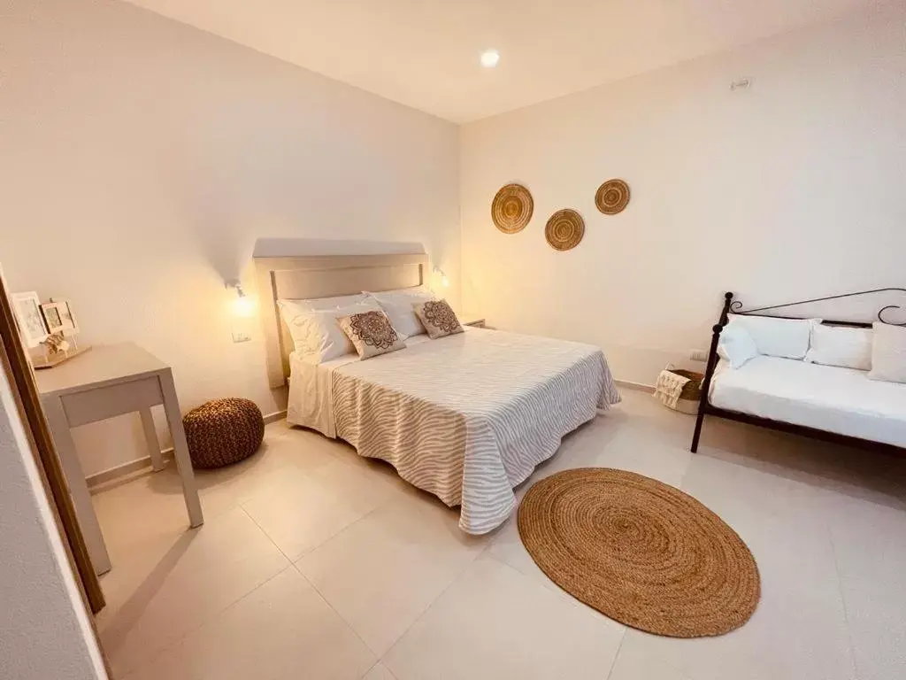 Triple Room with Private Bathroom in B&B Dimora Dorgali Triple Room with Private Bathroom in B&B Dimora Dorgali