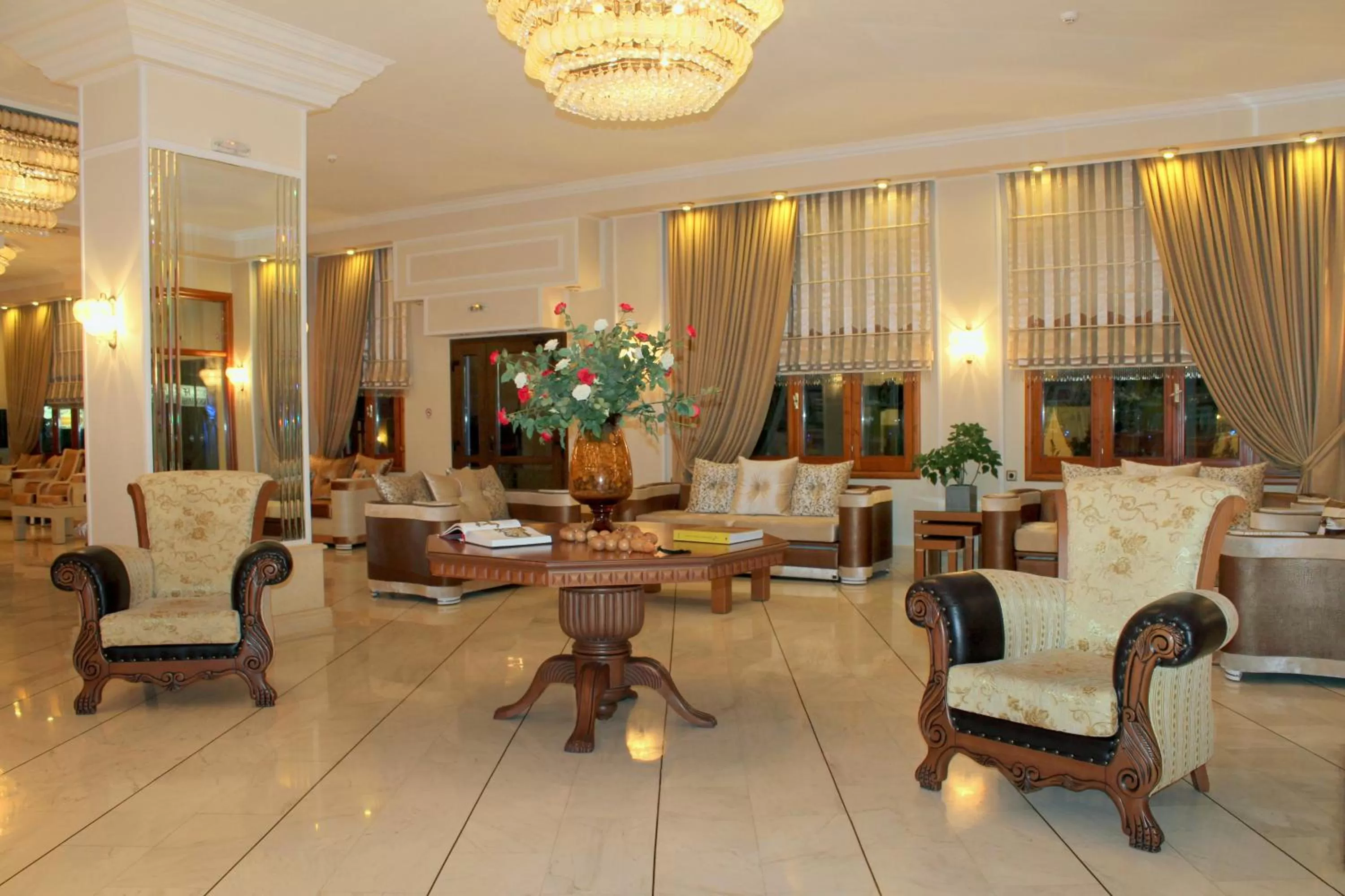 Living room in Famissi Hotel