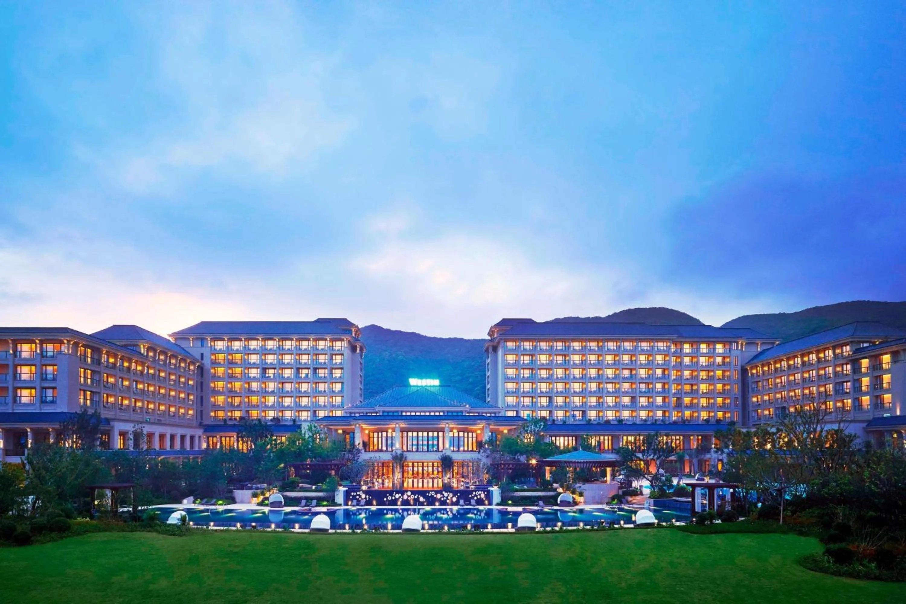 Property building in The Westin Zhujiajian Resort, Zhoushan