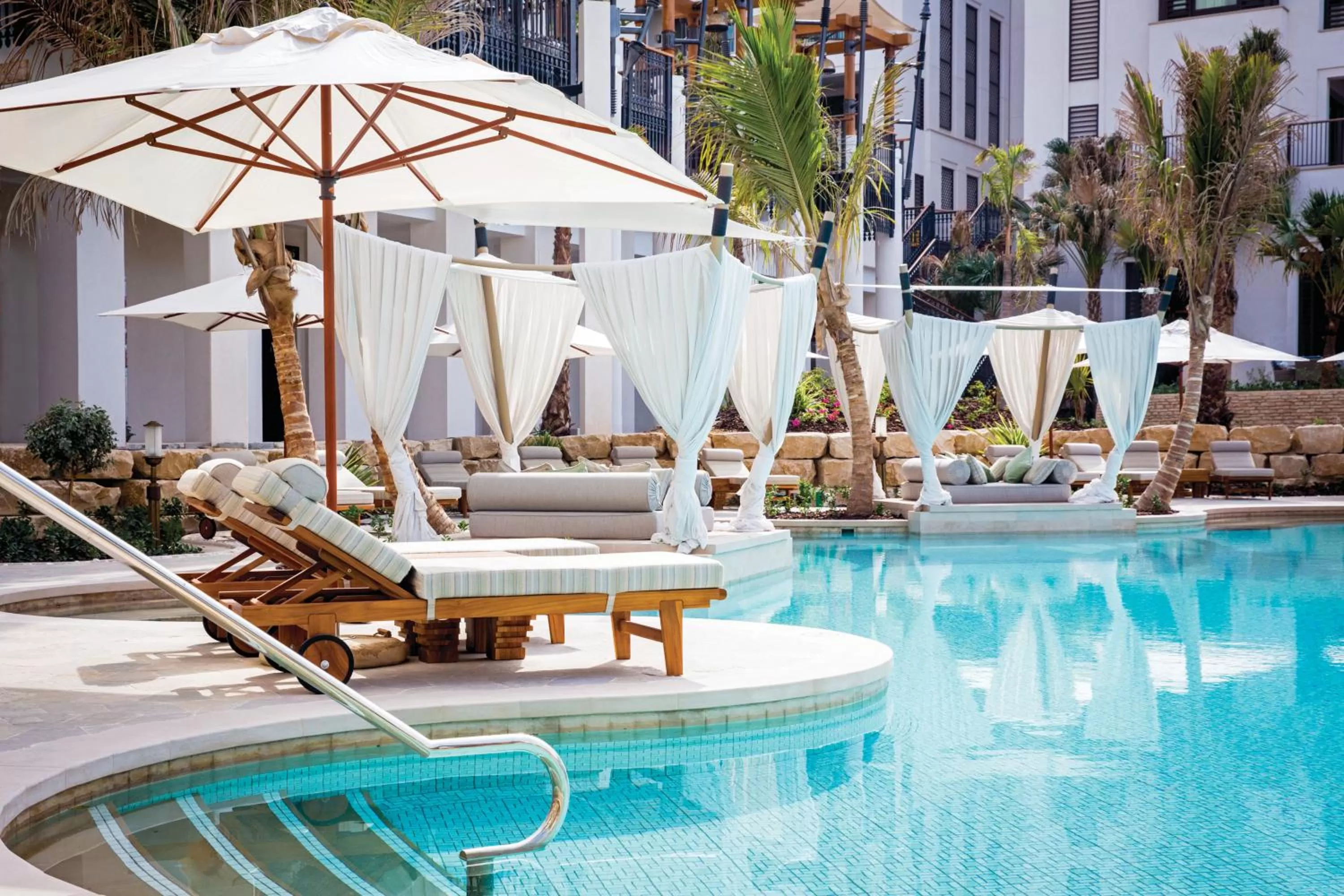 Swimming pool in Jumeirah Al Naseem Dubai