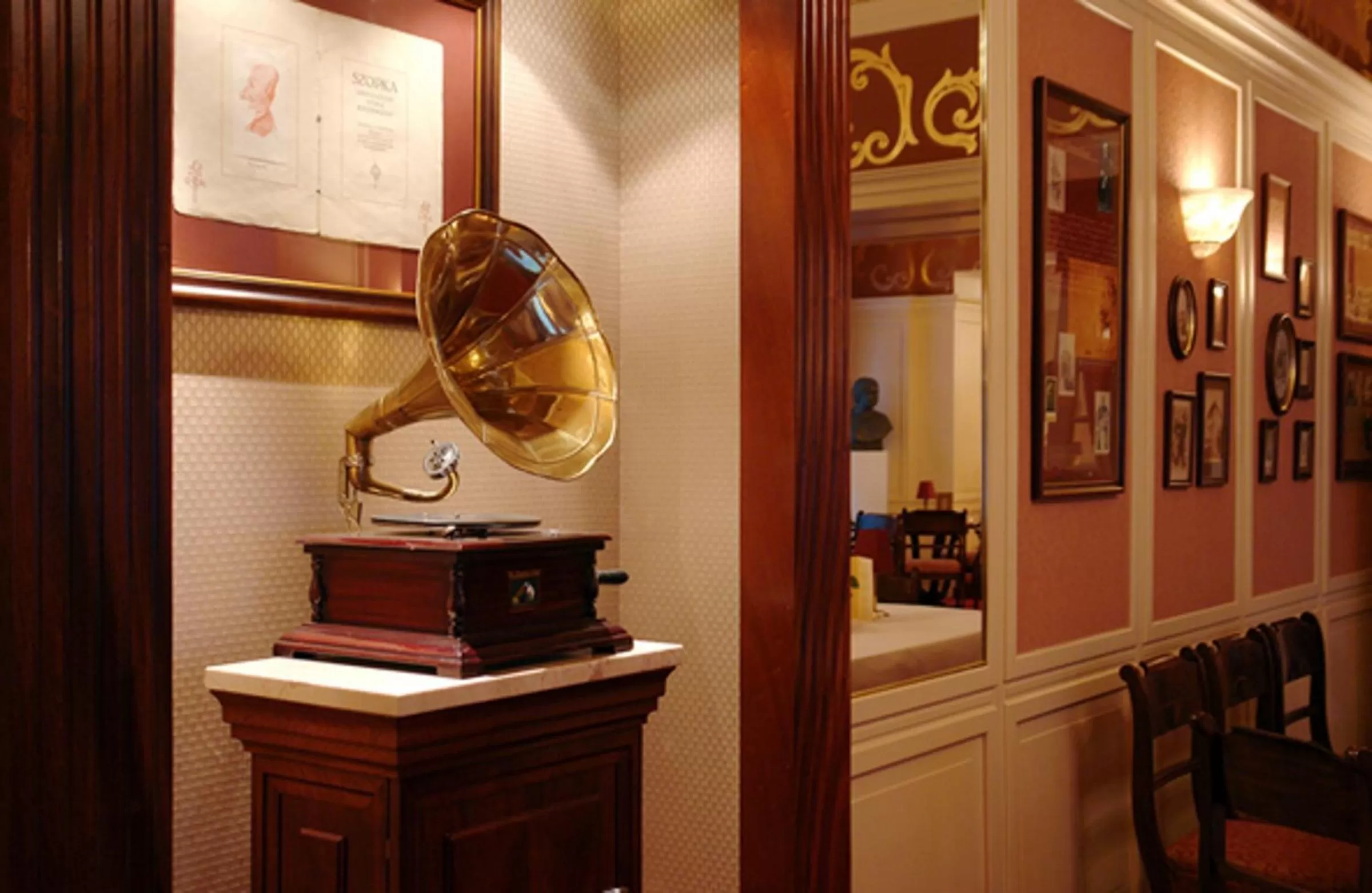 Lounge or bar in Grand Hotel