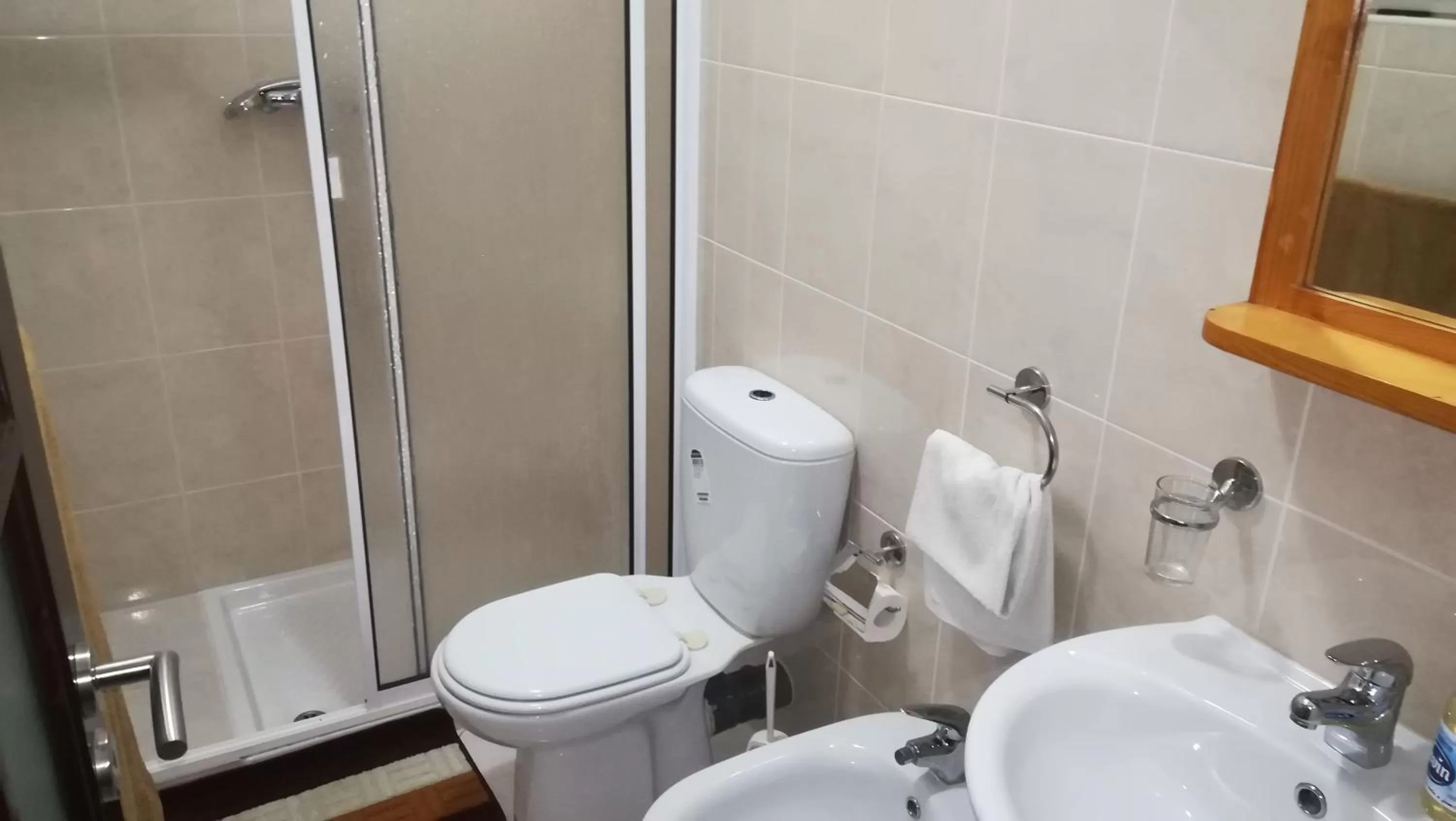 Bathroom in Basic Hotel