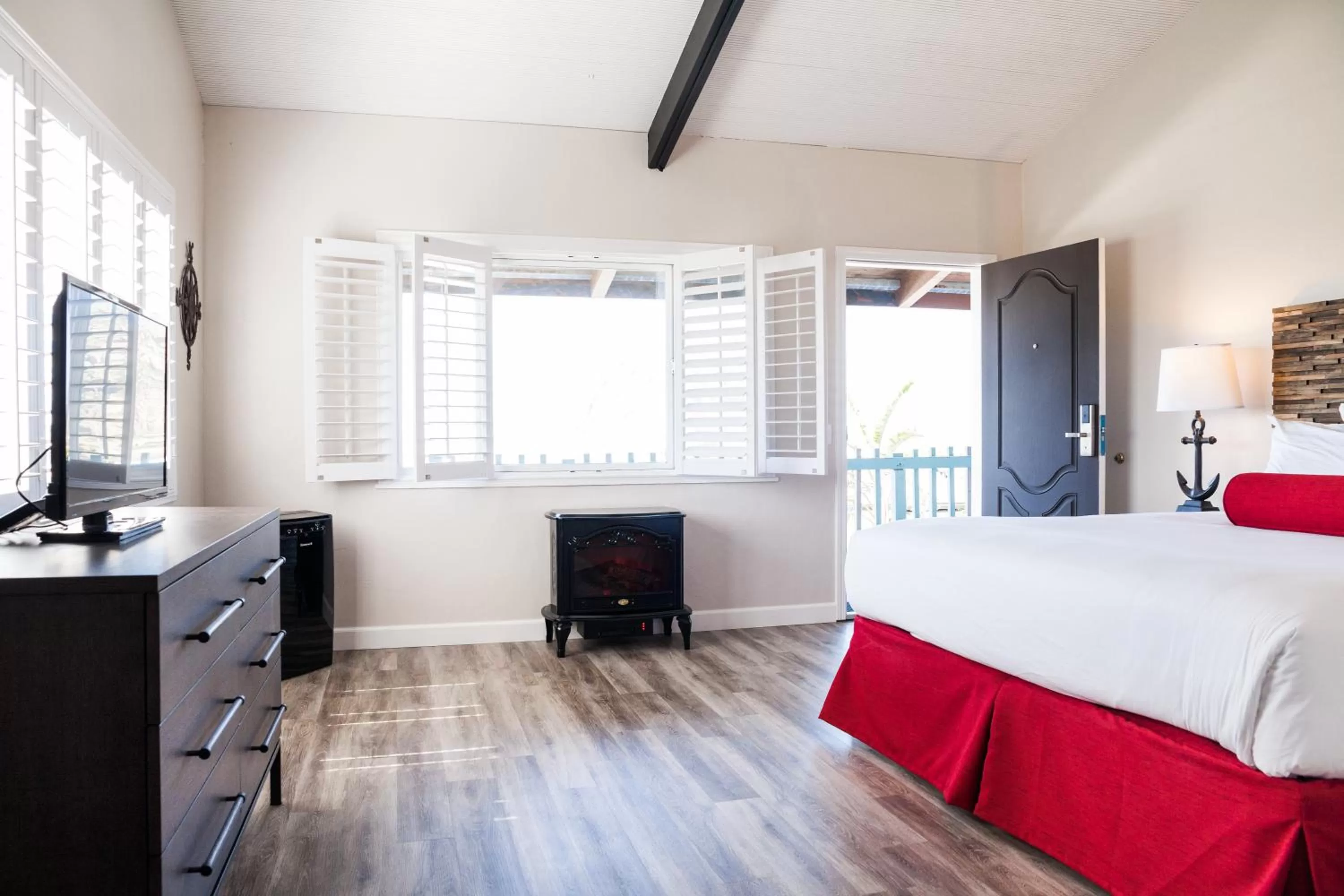 Bed in The Landing at Morro Bay